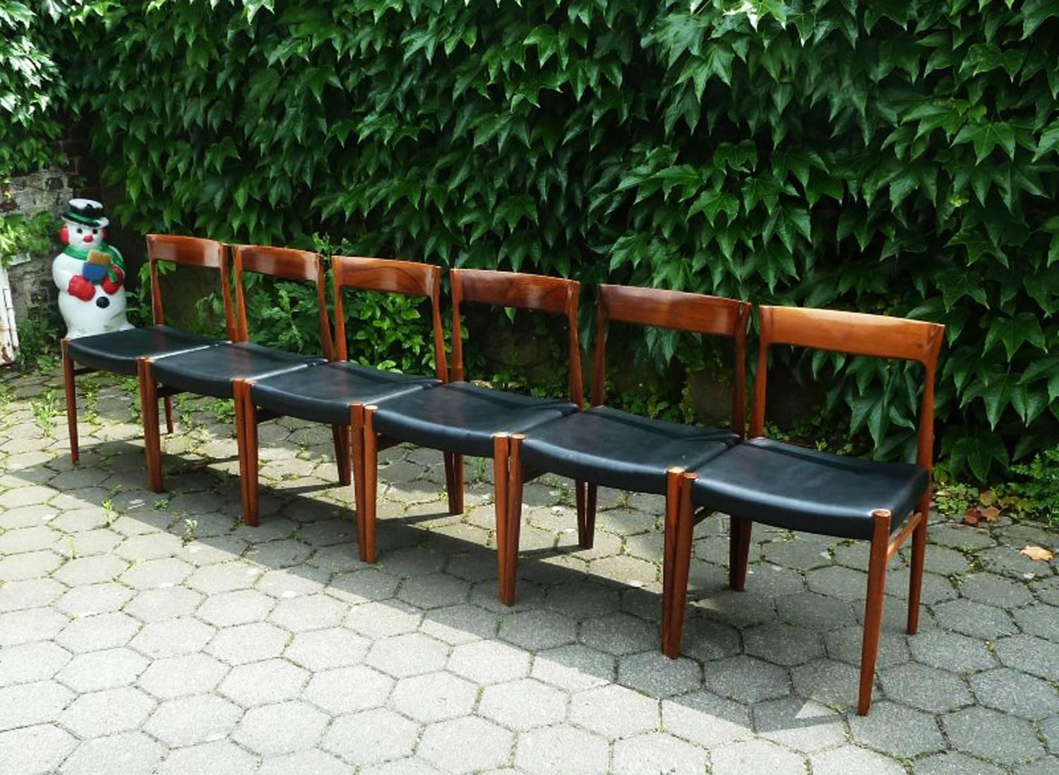 Ensemble de six chaises de salle à manger en bois dur dans le style des chaises Møller 77 en vente 2