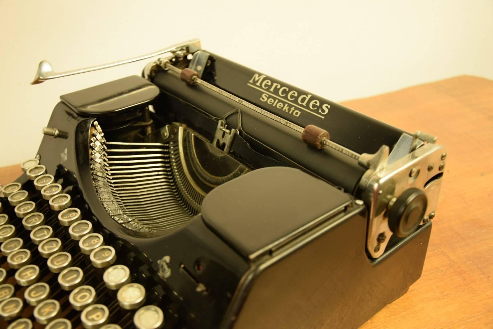 typewriter mercedes