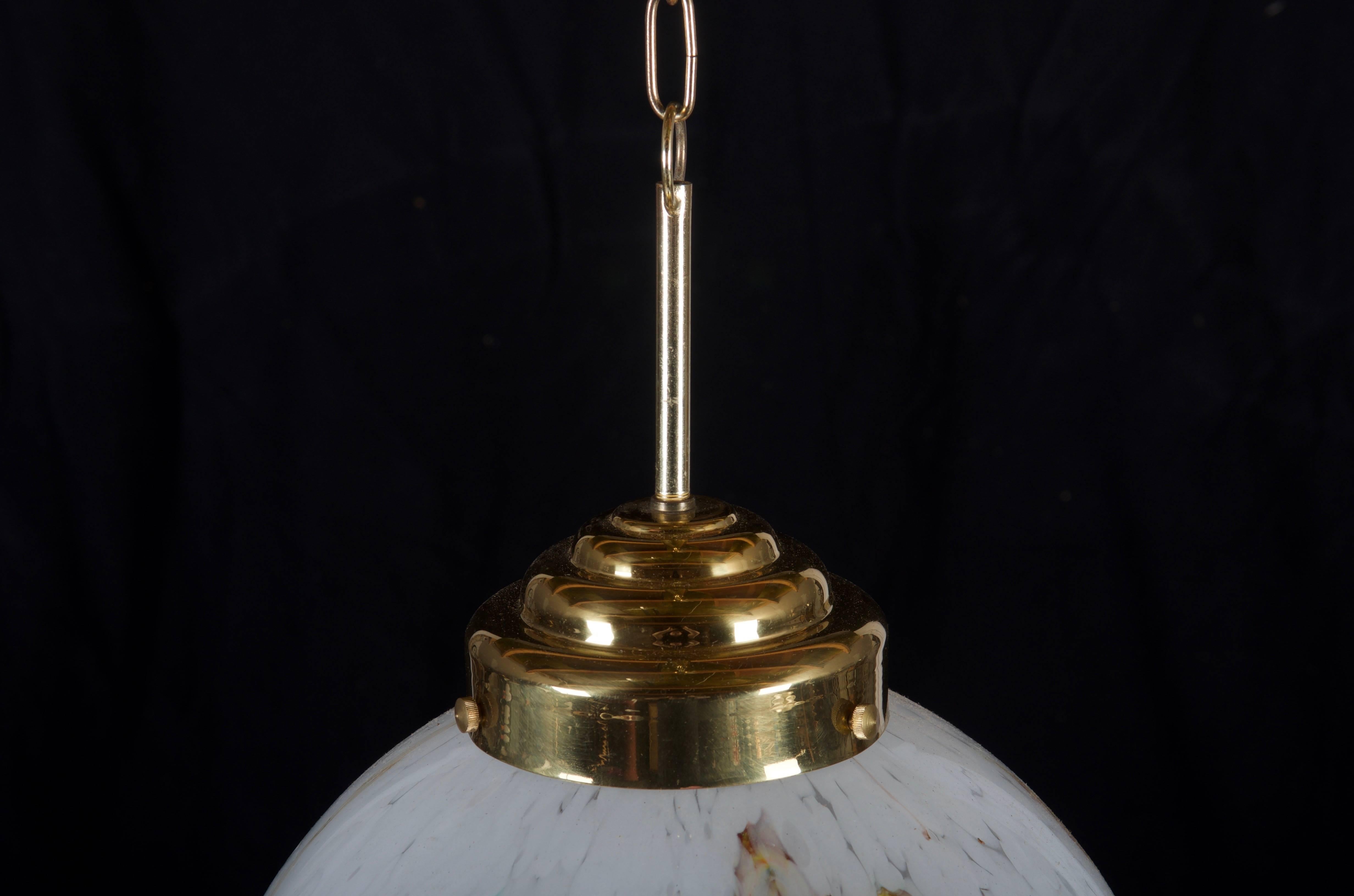 Large Pendants in Art-Glass and Brass In Excellent Condition For Sale In Vienna, AT