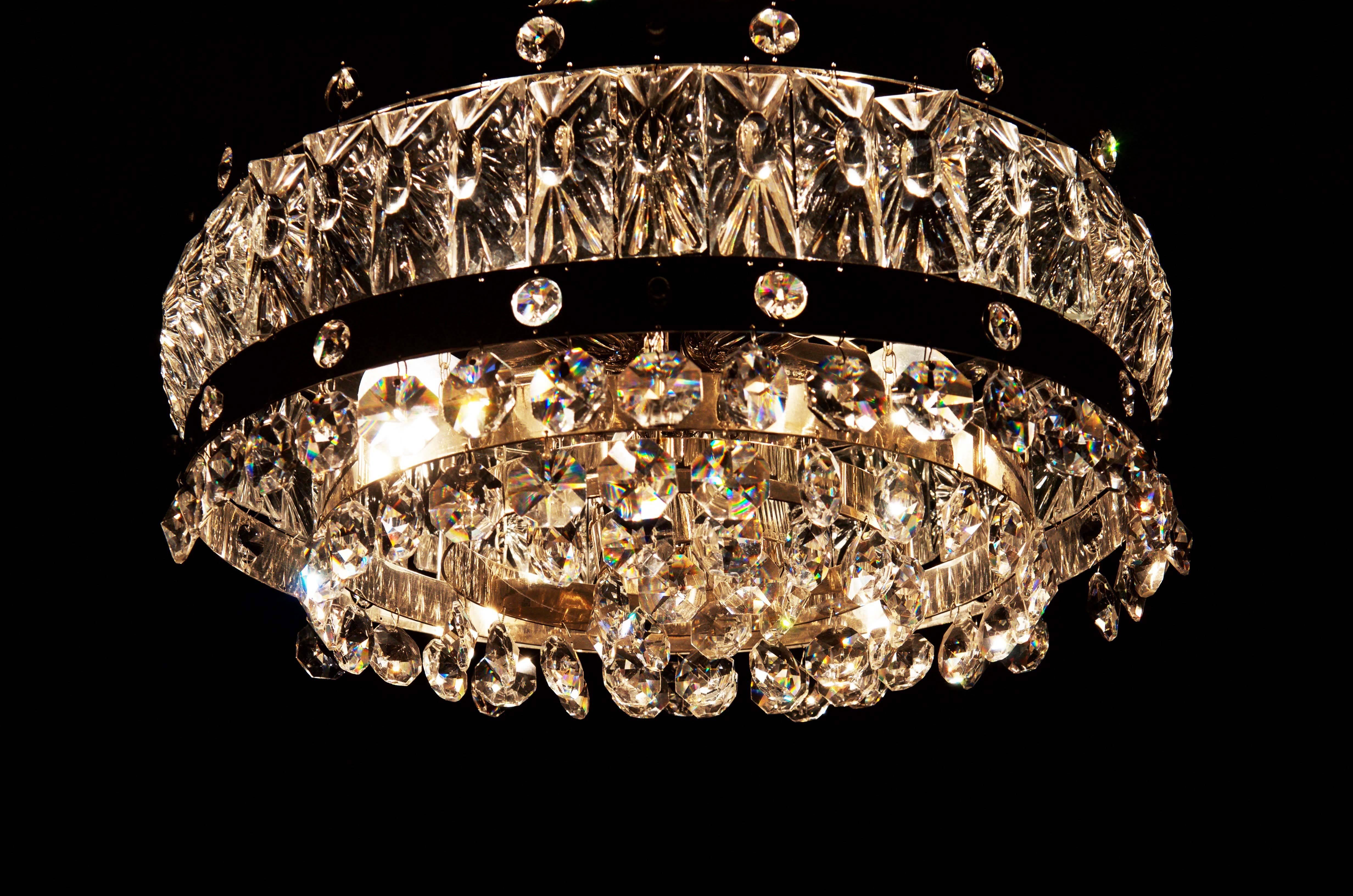 Midcentury Crystal Chandelier In Good Condition For Sale In Vienna, AT