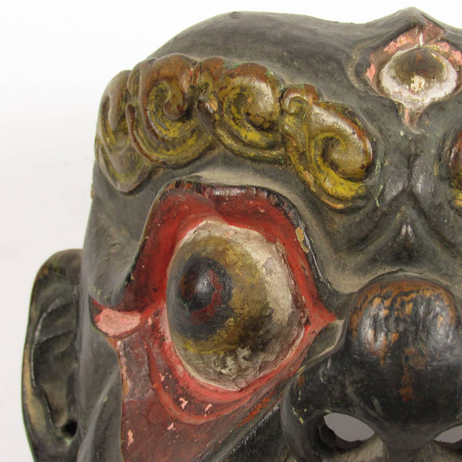 Late 19th-Early 20th Century Nepalese Carved and Polychromed Wood Mask In Good Condition In Concord, MA