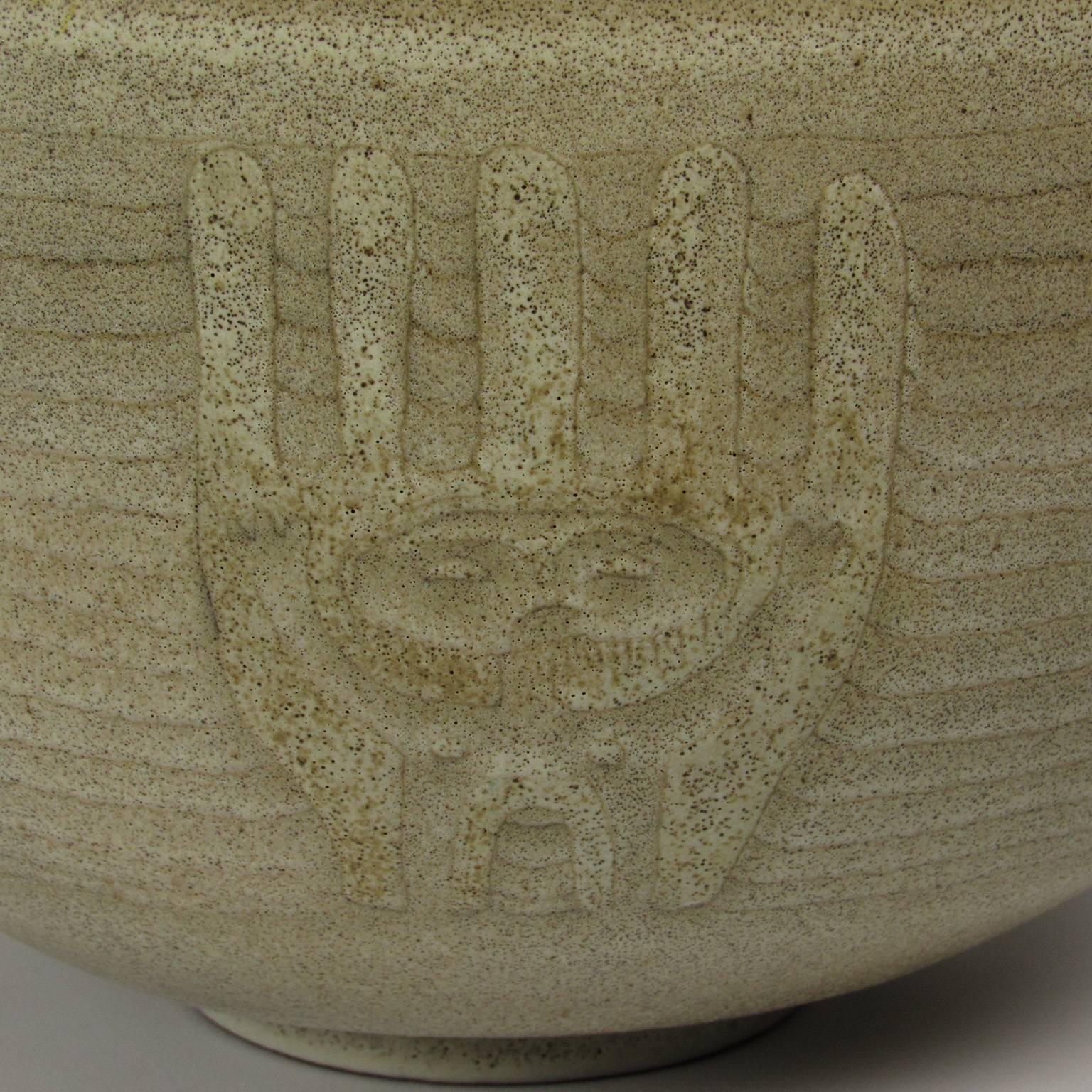 American Mid-Century Modern Large Edwin and Mary Scheier White Glazed Ceramic Bowl