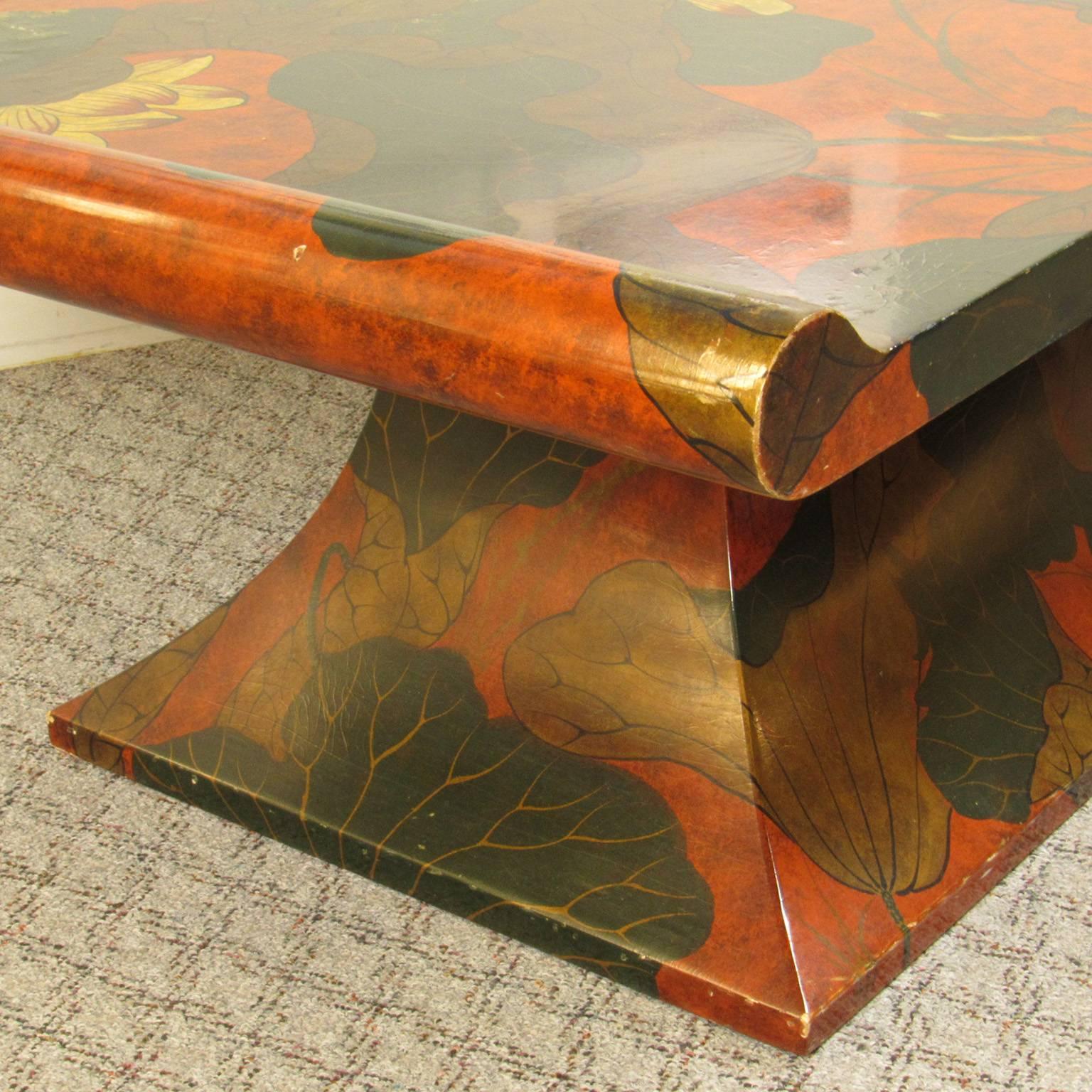 Asian Red Lacquer Low Table Decorated with Flora and Fauna For Sale 1