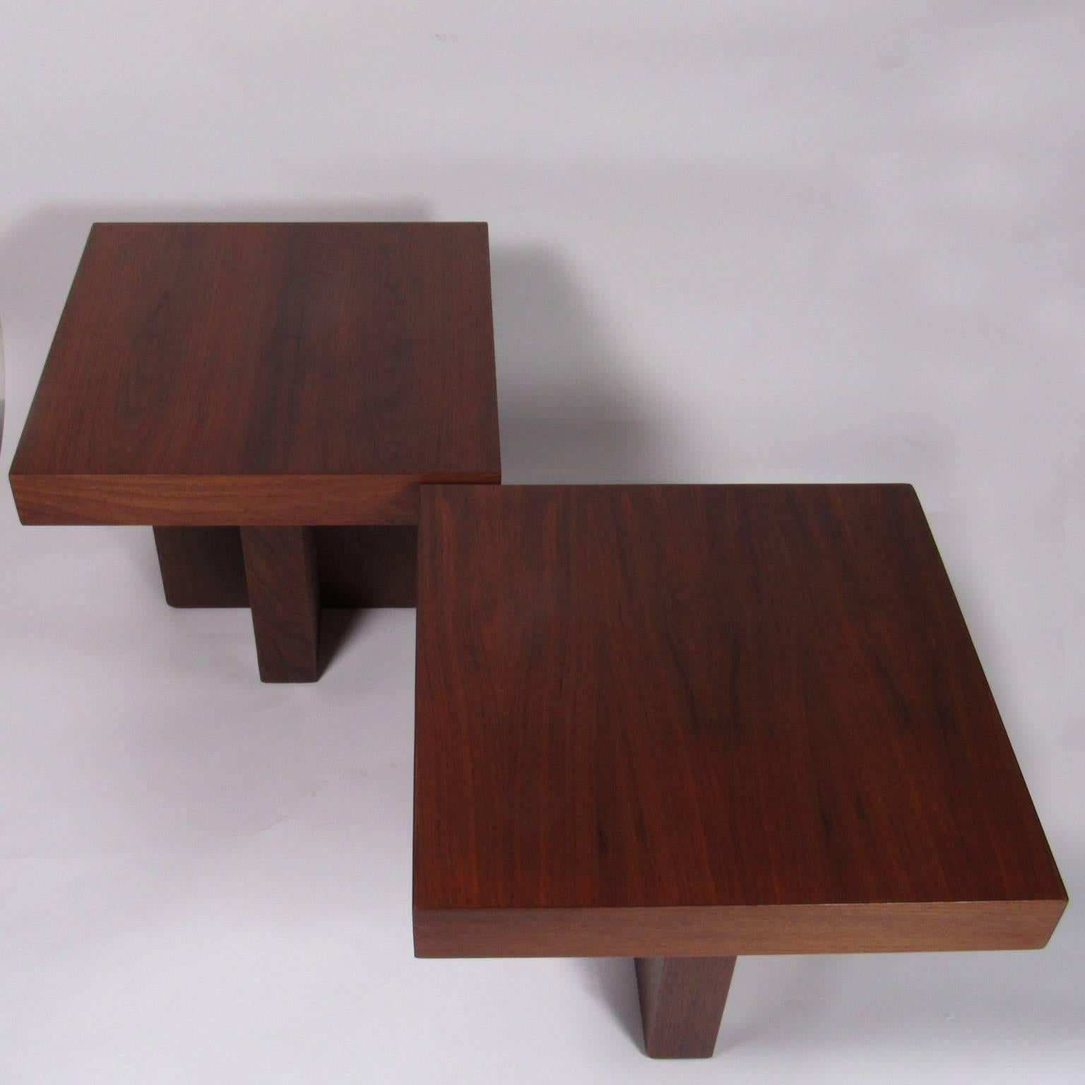 Pair of Milo Baughman Mid-Century Modern Square Side Tables In Good Condition In Concord, MA