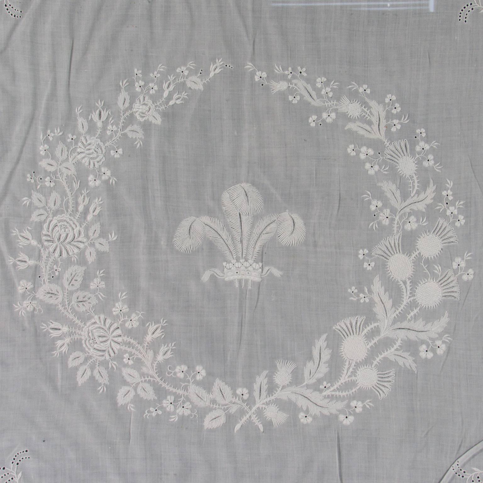 Fine 19th Century 'or Earlier' Antique Linen Embroidered Table Scarf For Sale 2