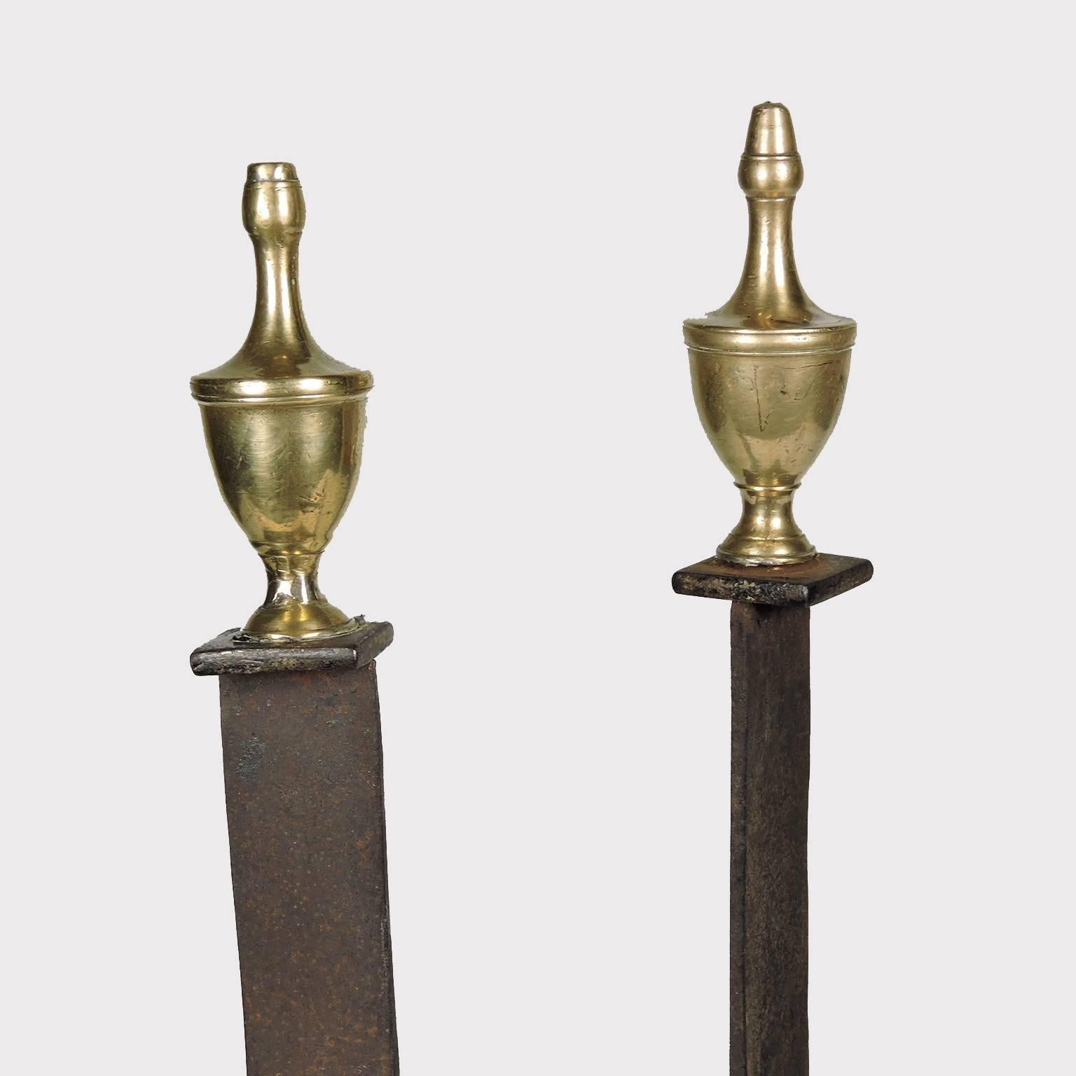 18th Century Pair of American Federal Hand-Forged Wrought Iron Knife Blade Andirons For Sale