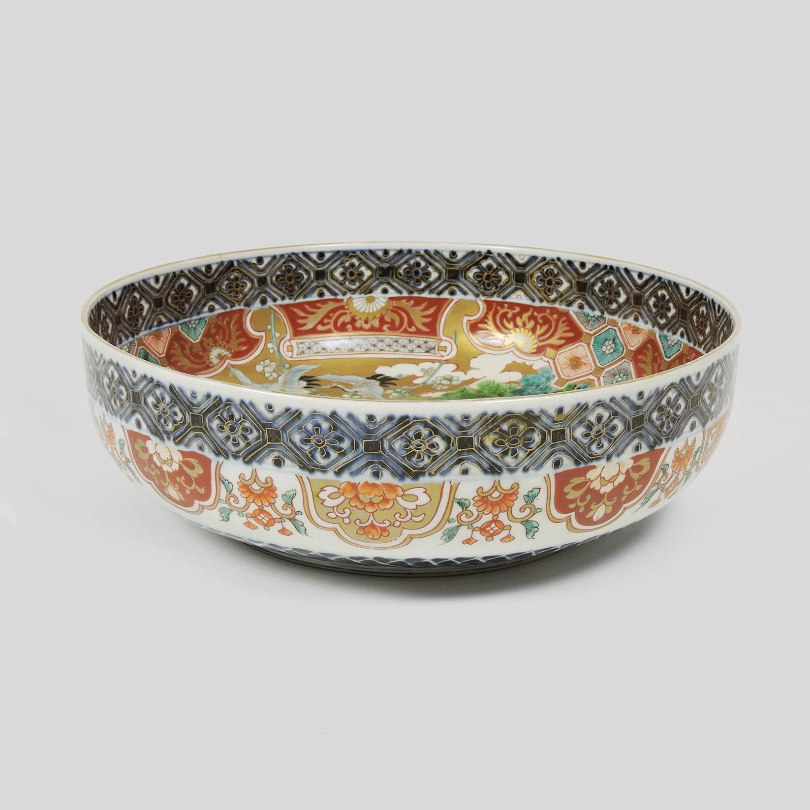 19th Century Japanese Kutani Porcelain Center Bowl with Crane Decoration In Good Condition In Concord, MA