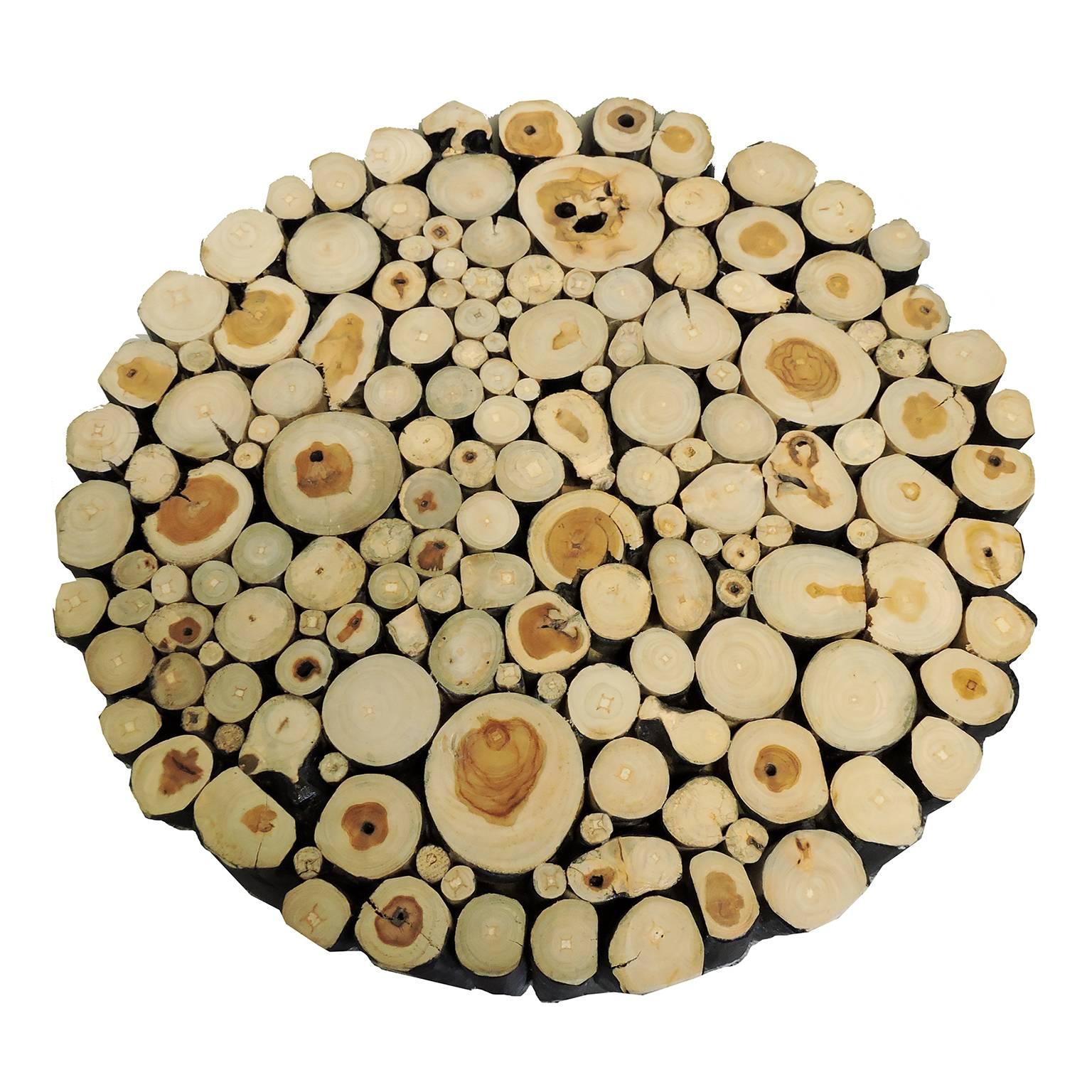 American Pair of Mid-Century Modern Unusual Rustic Log Round Side Tables For Sale