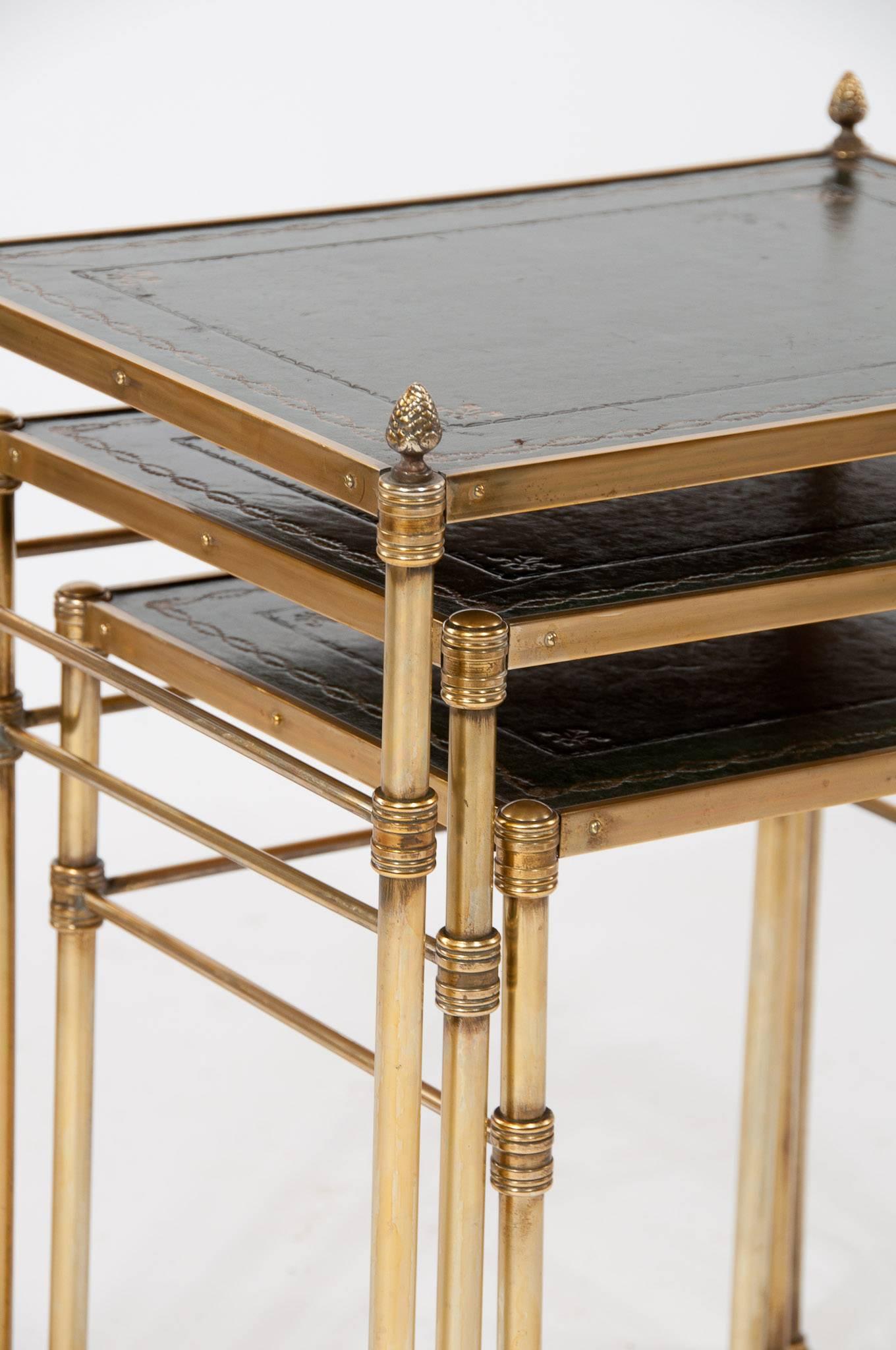 Fine Quality Antique Brass Nest of Tables Leather In Excellent Condition In Benington, Herts