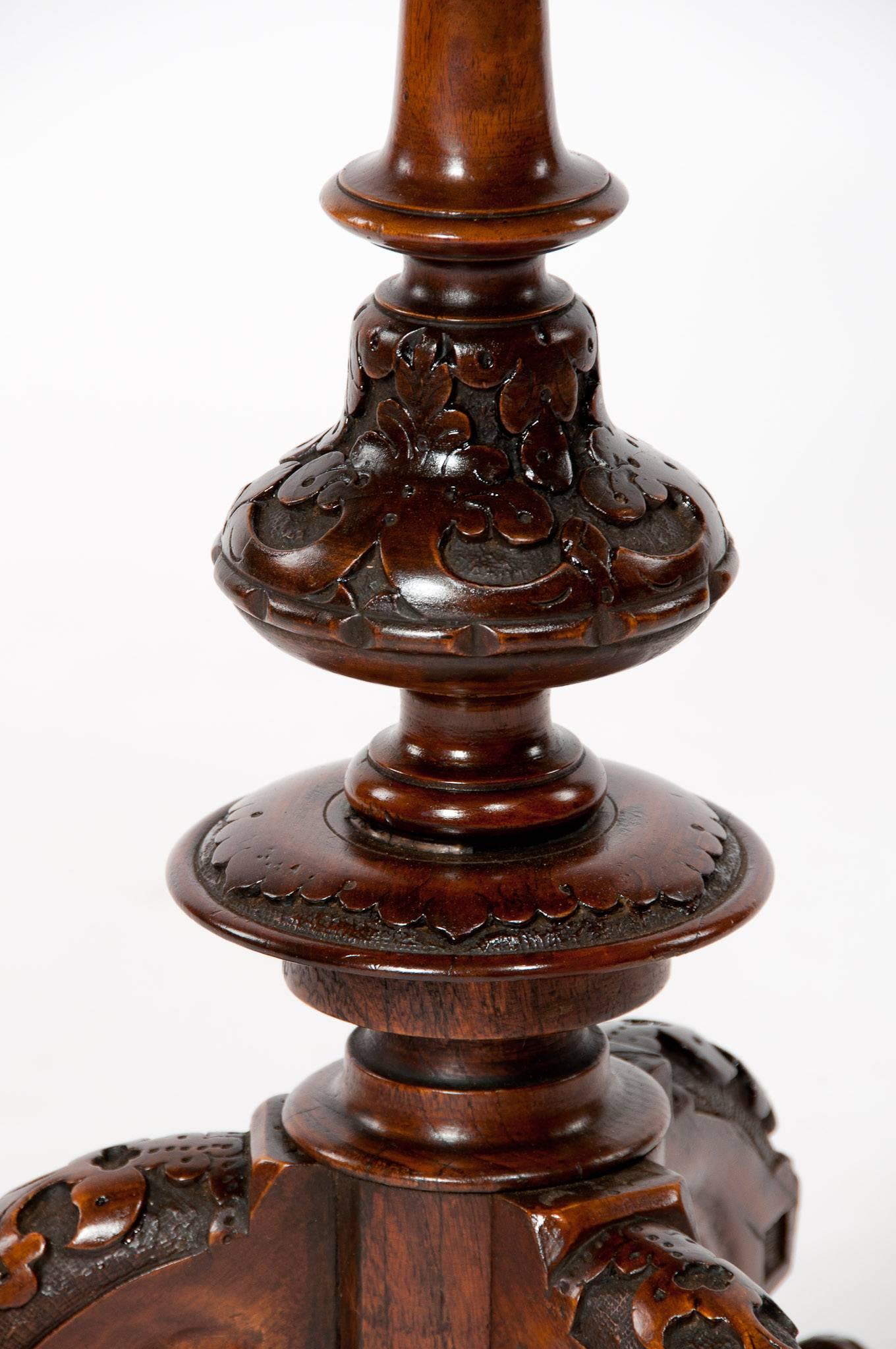 Carved Quality Irish Victorian Inlaid Walnut Tripod Occasional Table