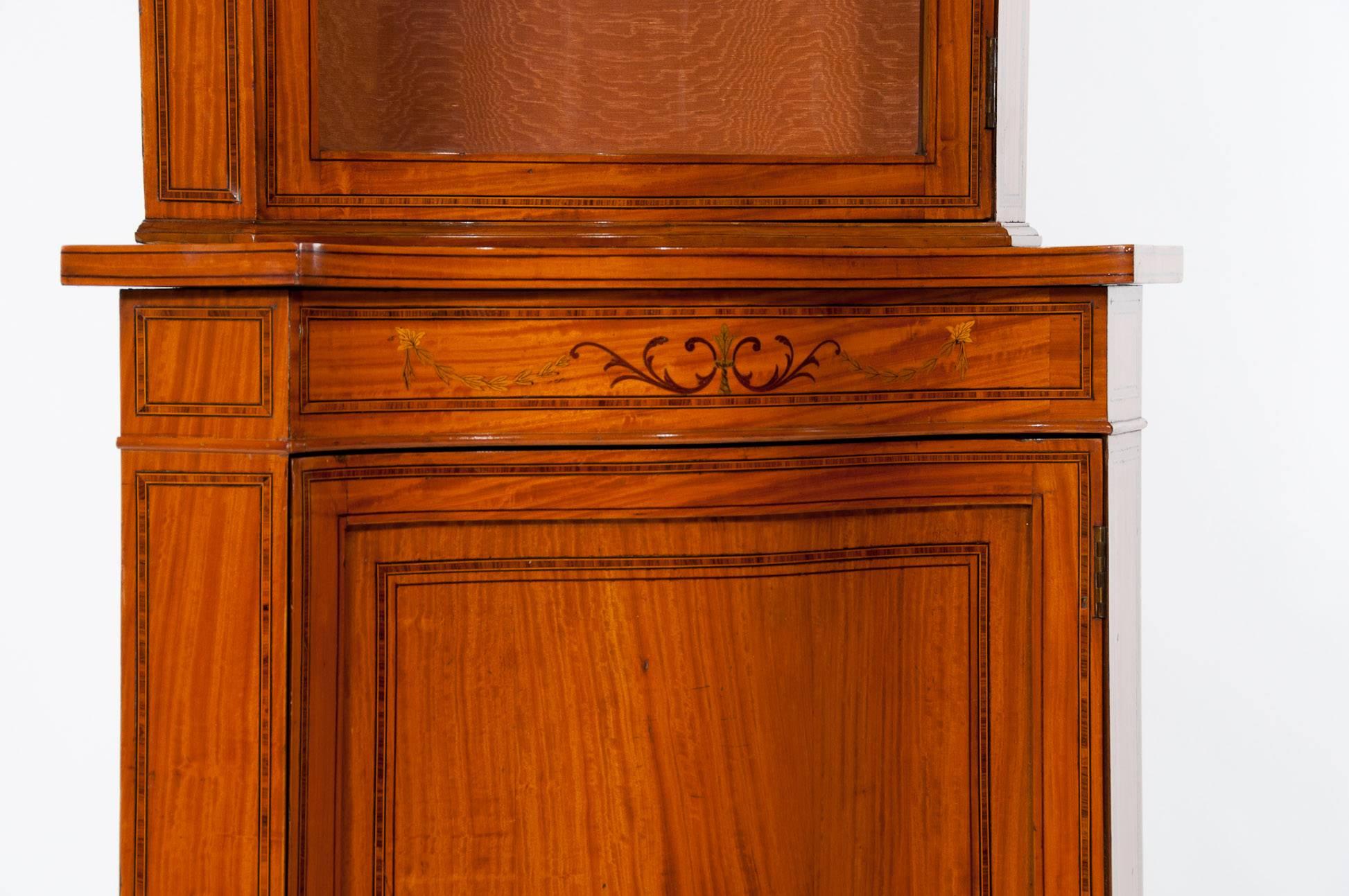 Fine Inlaid Shaped Edwardian Satinwood Corner Cabinet 1