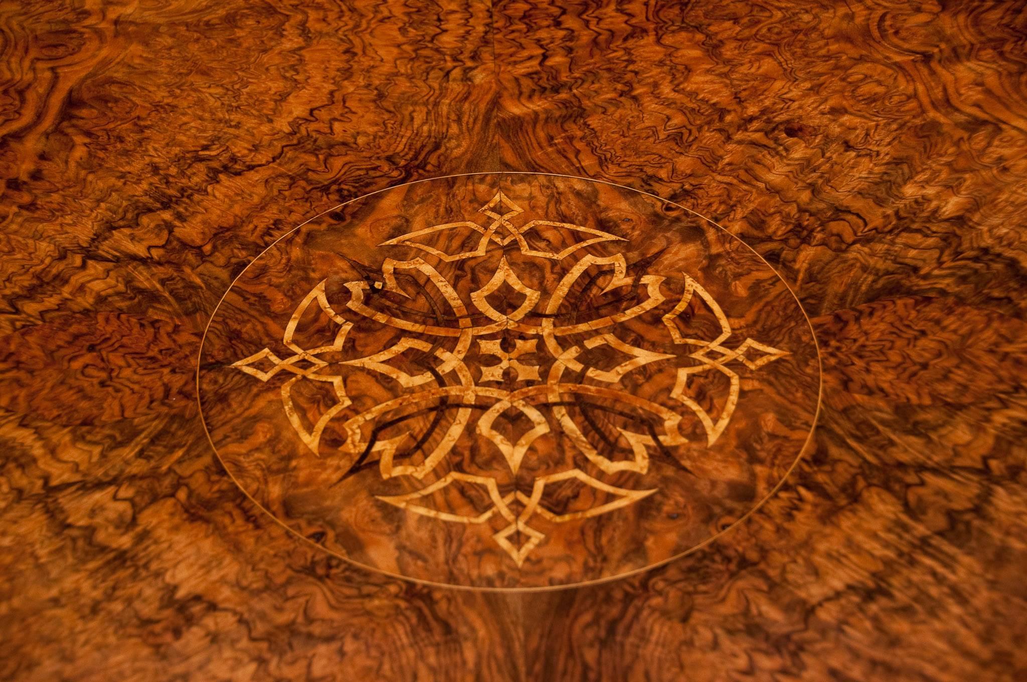 19th Century Magnificent and Large Victorian Burr Walnut Centre Table
