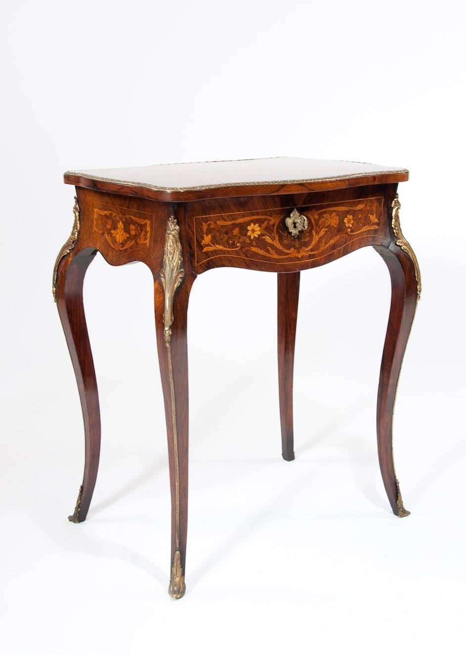 Louis XV Exceptional French 19th Century Marquetry Dressing Table