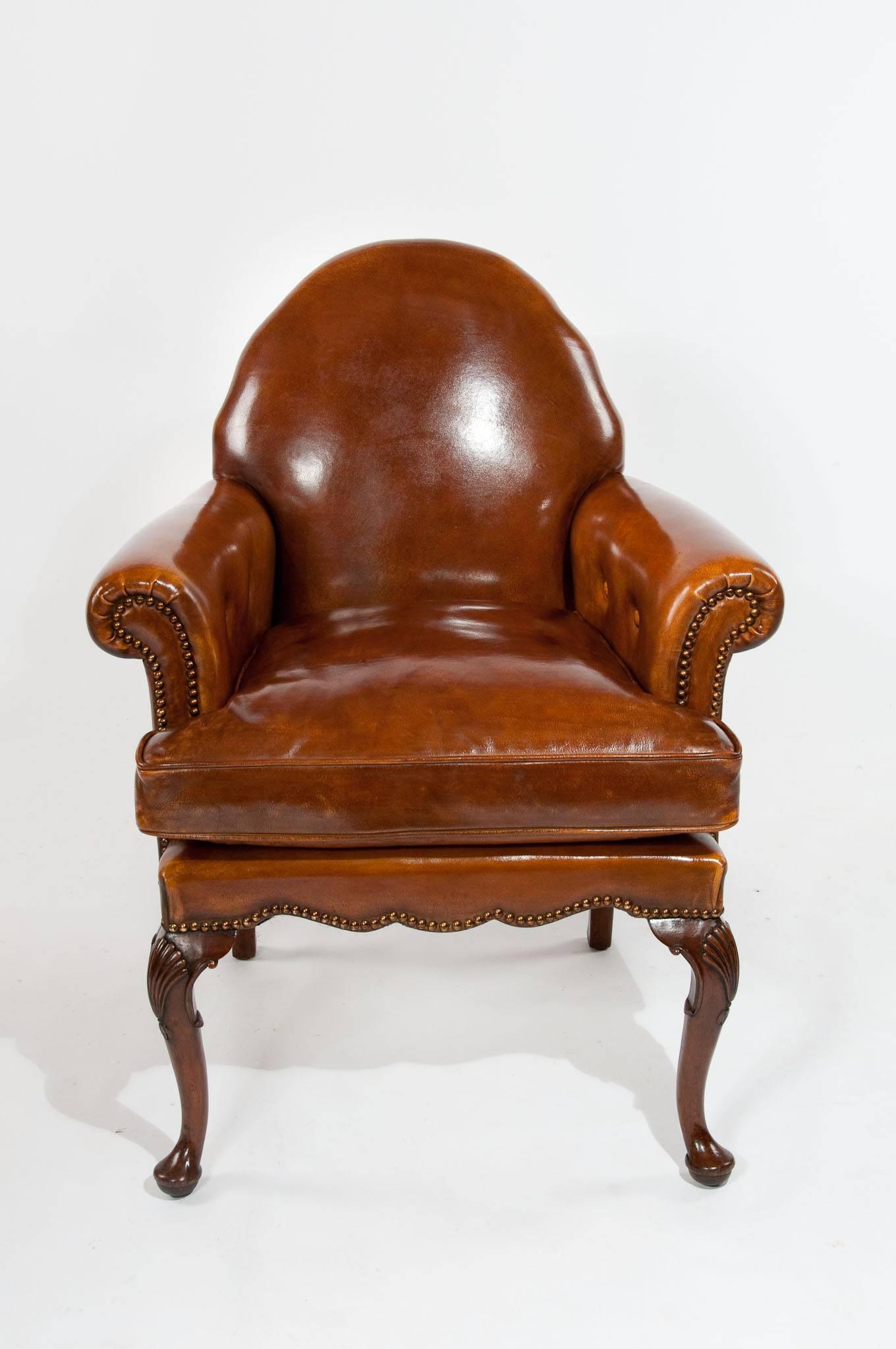 Quality Antique Leather Walnut Armchair In Excellent Condition In Benington, Herts