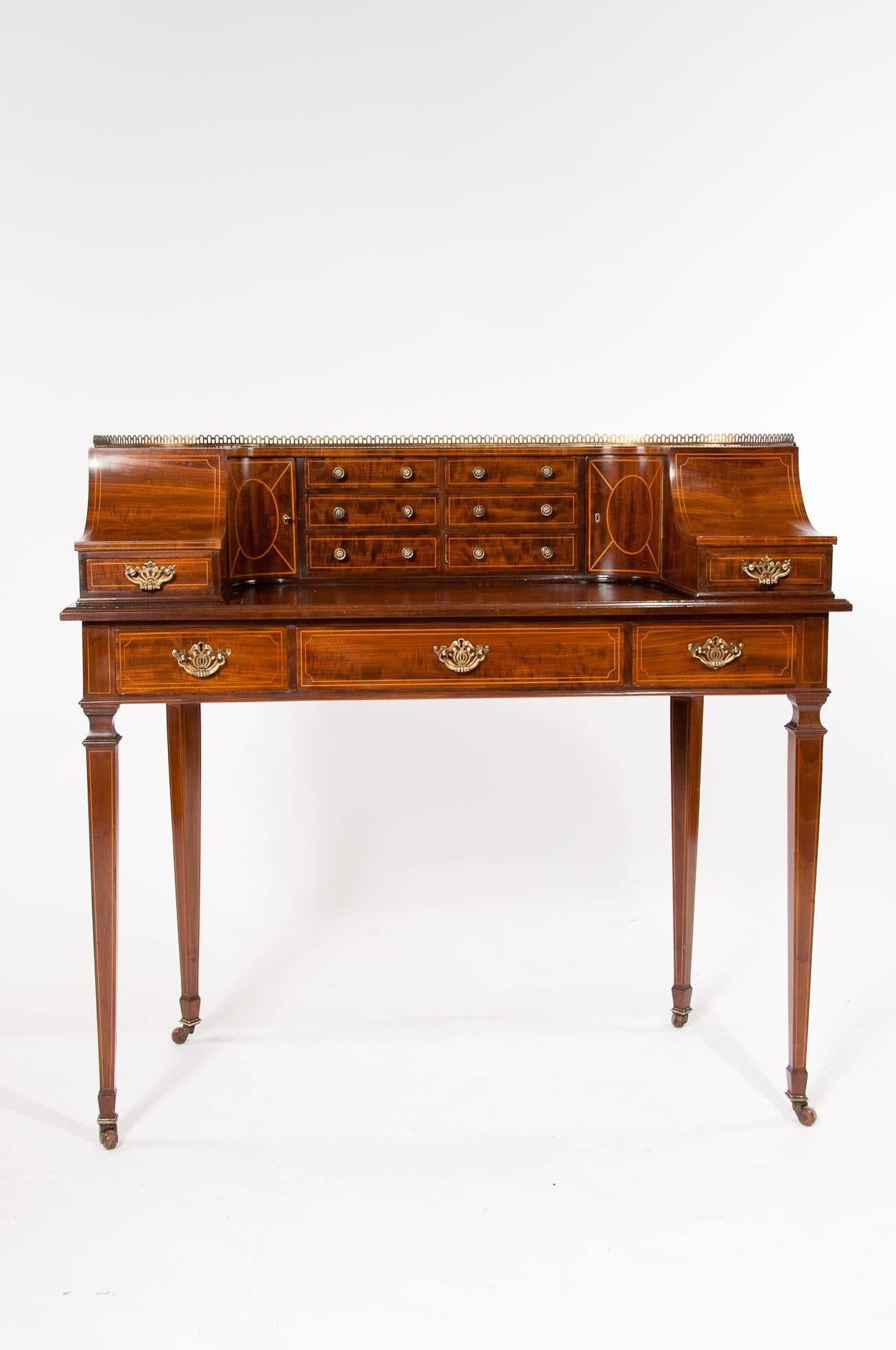 Victorian Fine 19th Century Mahogany Inlaid Carlton House Desk
