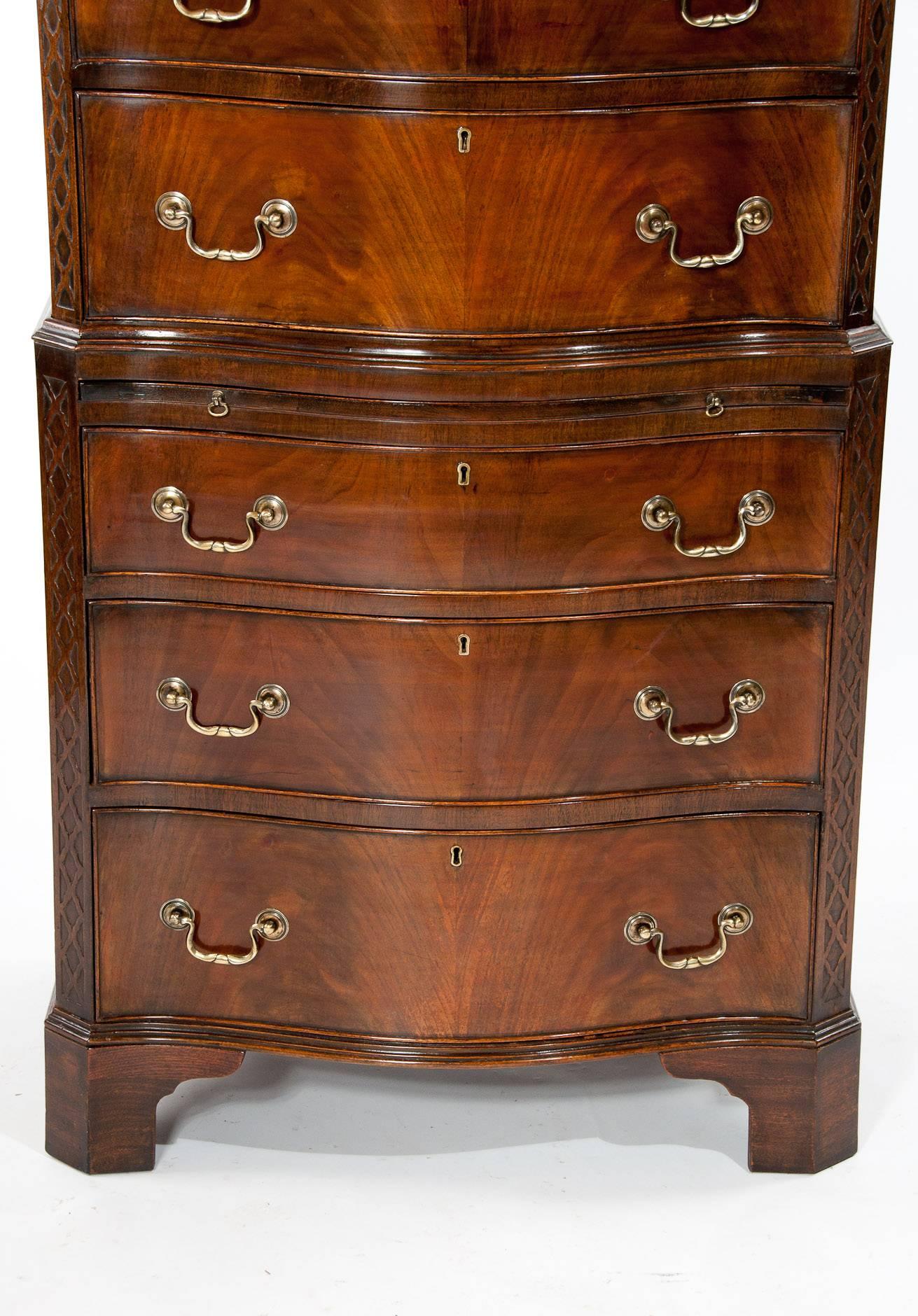 Quality Serpentine Mahogany Chest on Chest 1