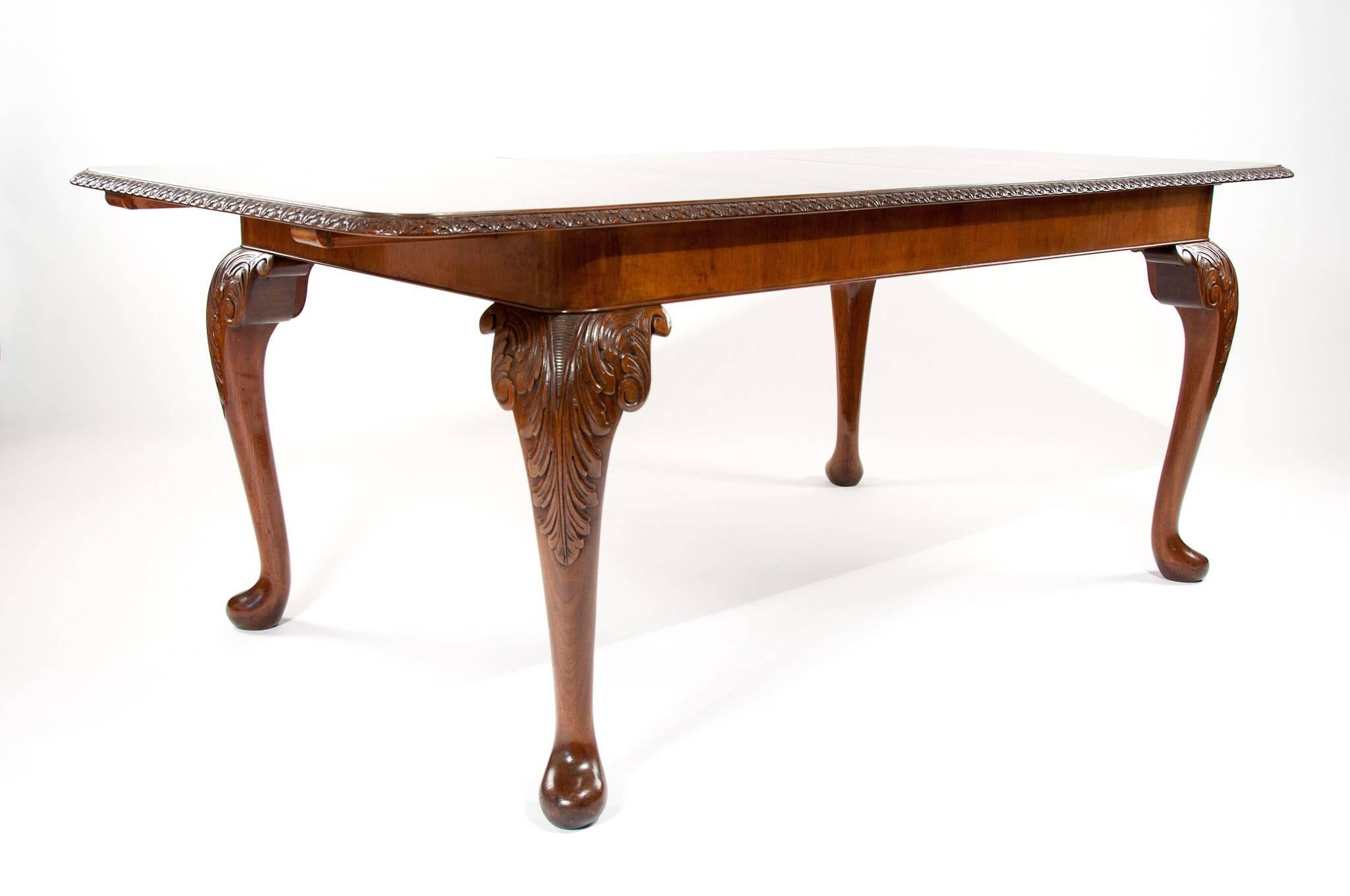Early 20th Century Quality Burr Walnut Extending Dining Table