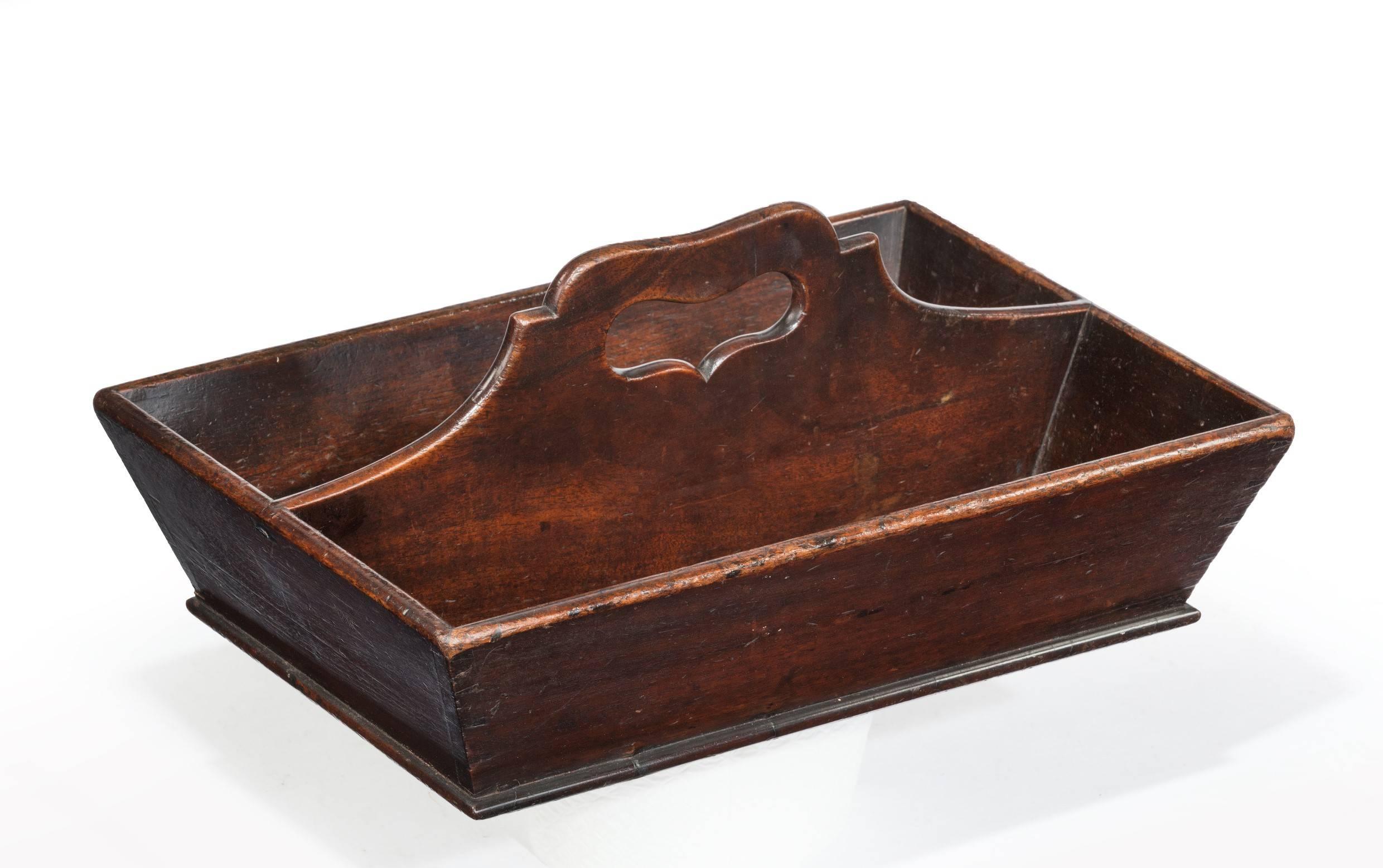 18th Century and Earlier Fine Georgian Mahogany Cutlery Tray