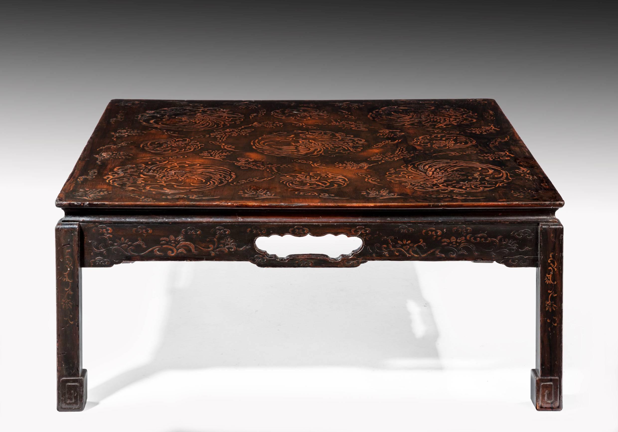 Chinese Lacquered Coffee Table Mid-20th Century In Excellent Condition In Benington, Herts