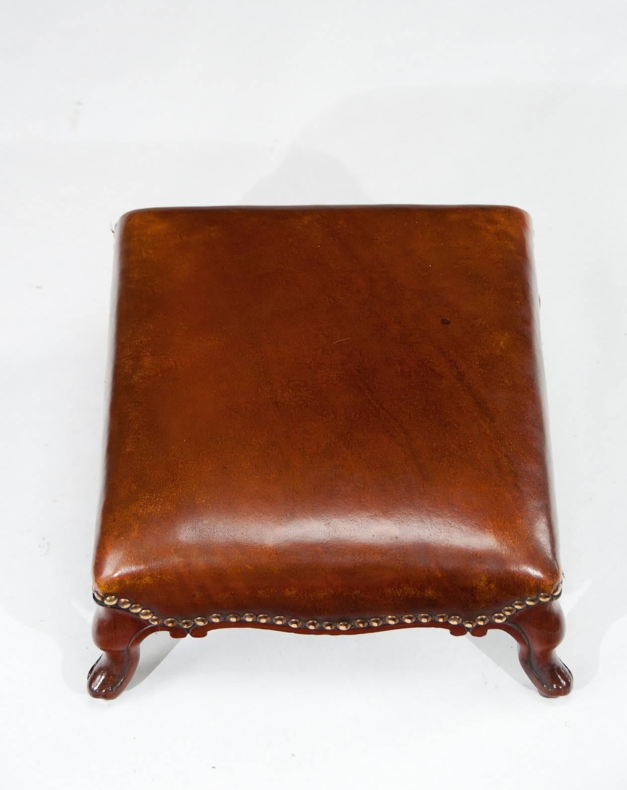 Good Pair of Leather Upholstered Victorian Mahogany Footstools 1
