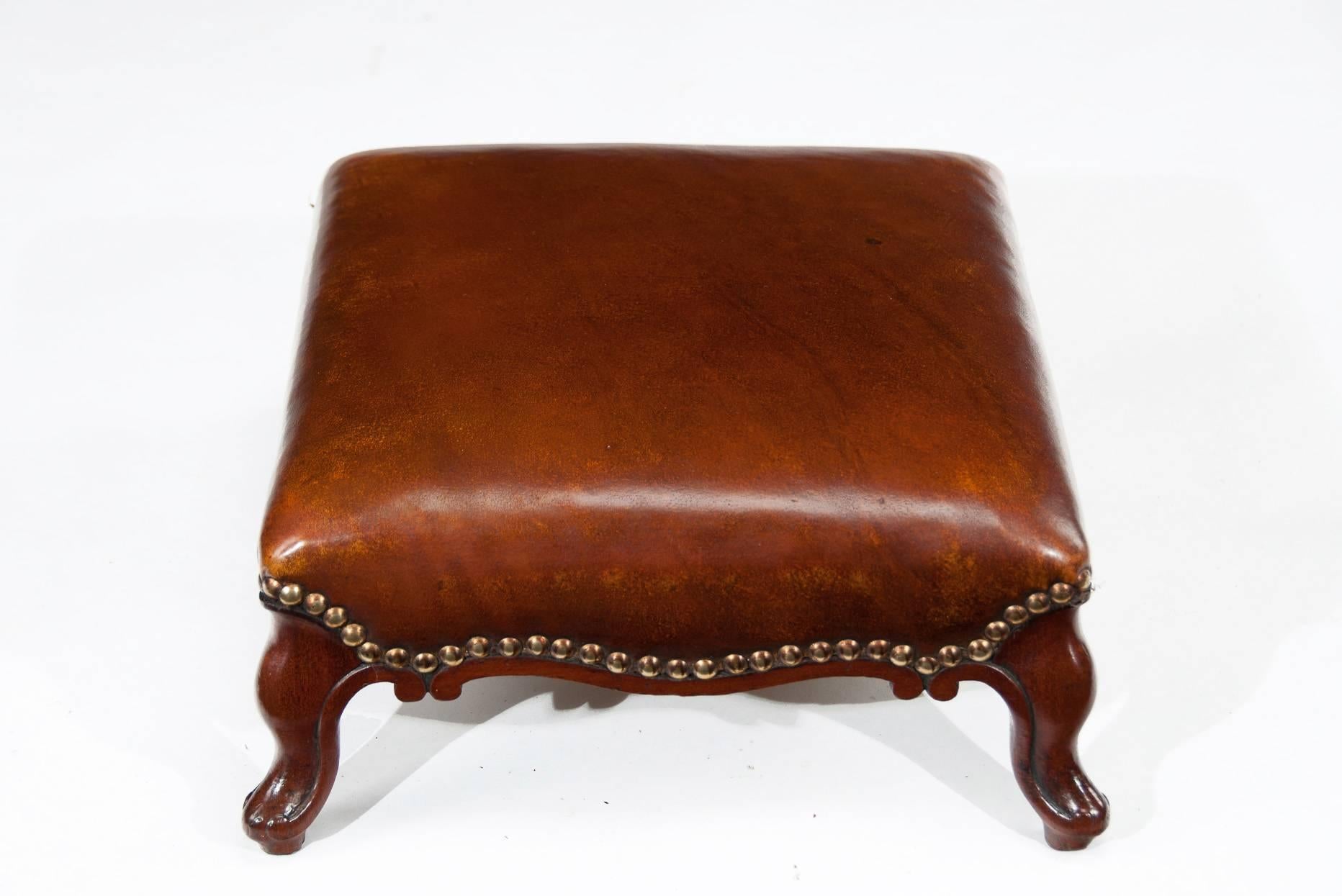 Good Pair of Leather Upholstered Victorian Mahogany Footstools 3