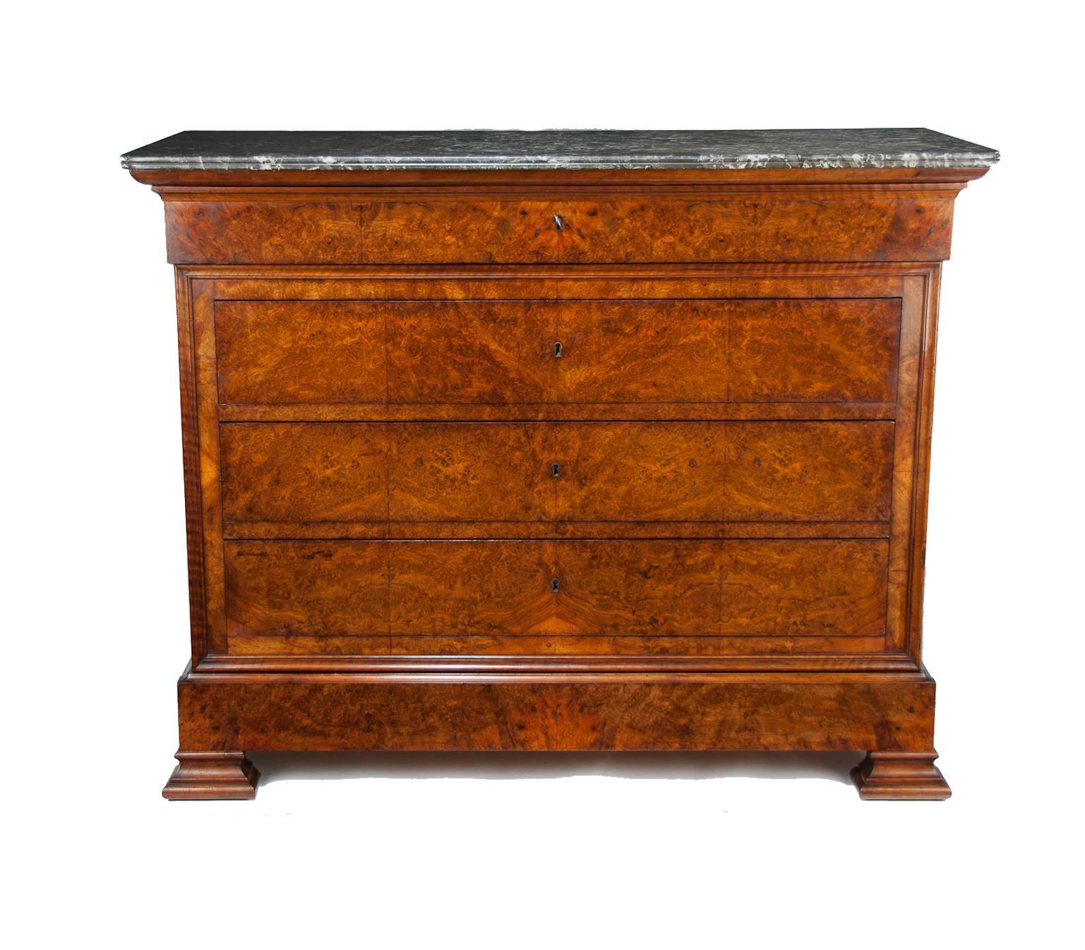 Extremely Fine Burr Walnut Louis Philippe Marble Top Commode/Chest  In Excellent Condition In Benington, Herts