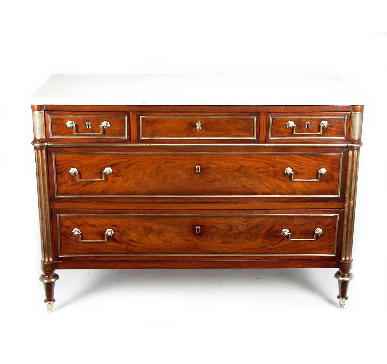 Fine Quality Late 18th Century Directoire Period Mahogany Commode 4