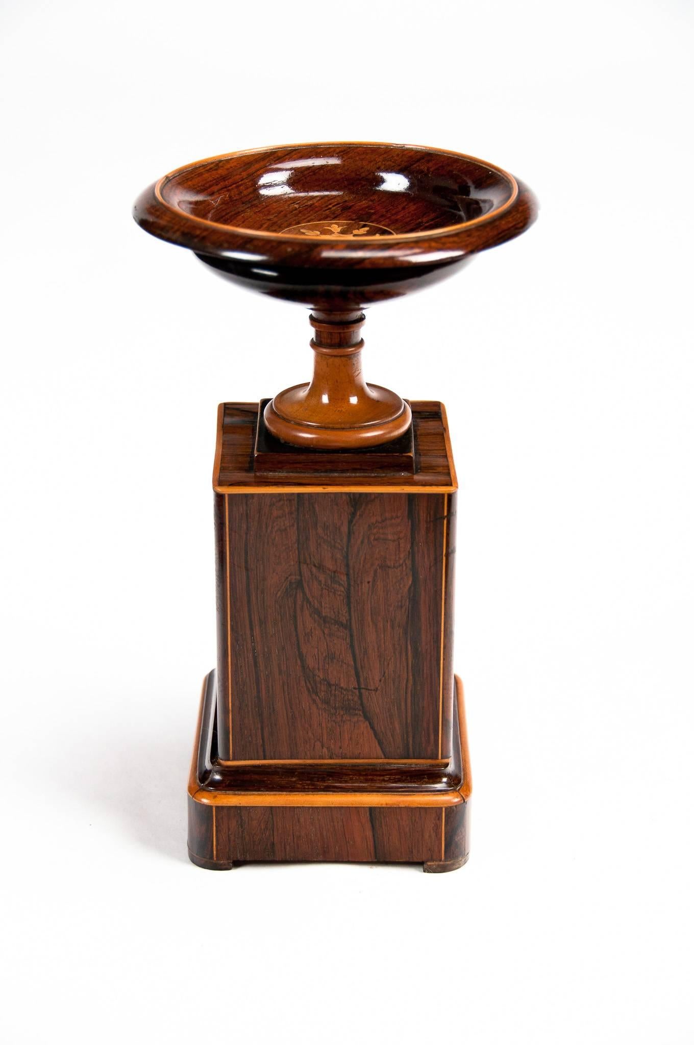 Fine Pair of 19th Century Rosewood Tazzas on Marquetry Pedestals  3