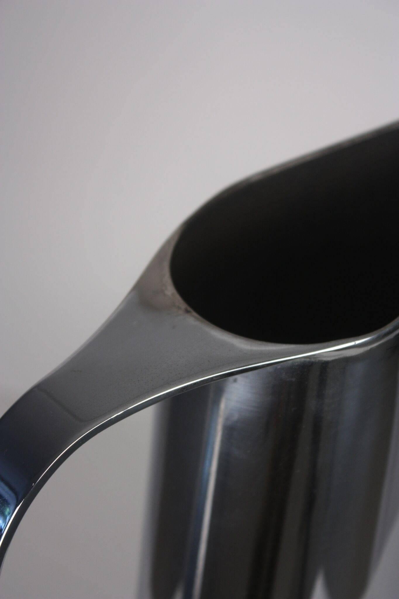 American Peter Muller-Munk Normandie Pitcher, USA, circa 1935, Chrome-Plated For Sale
