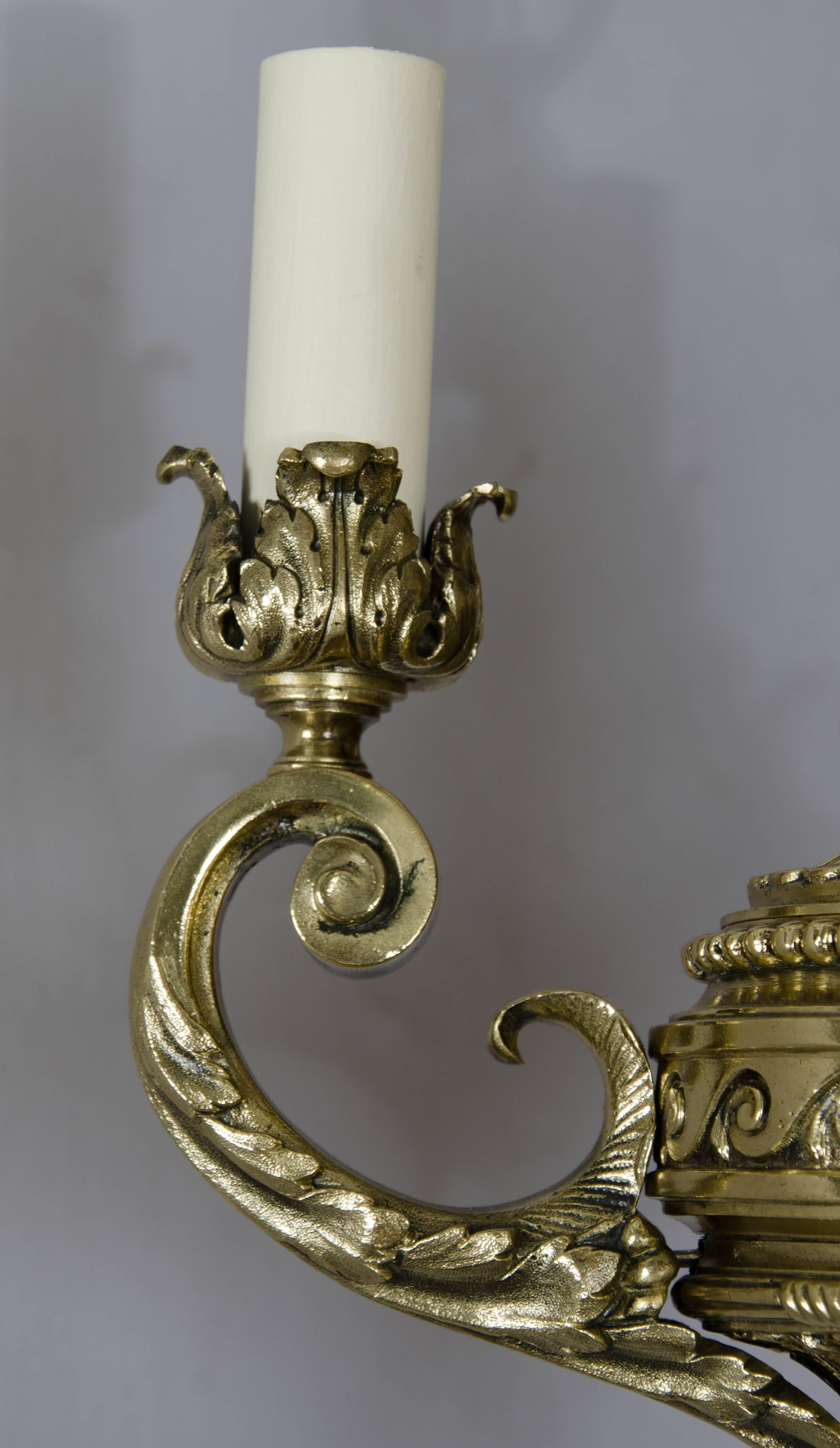 Palladian Fine Quality Neoclassical Four Arm Brass Chandelier For Sale