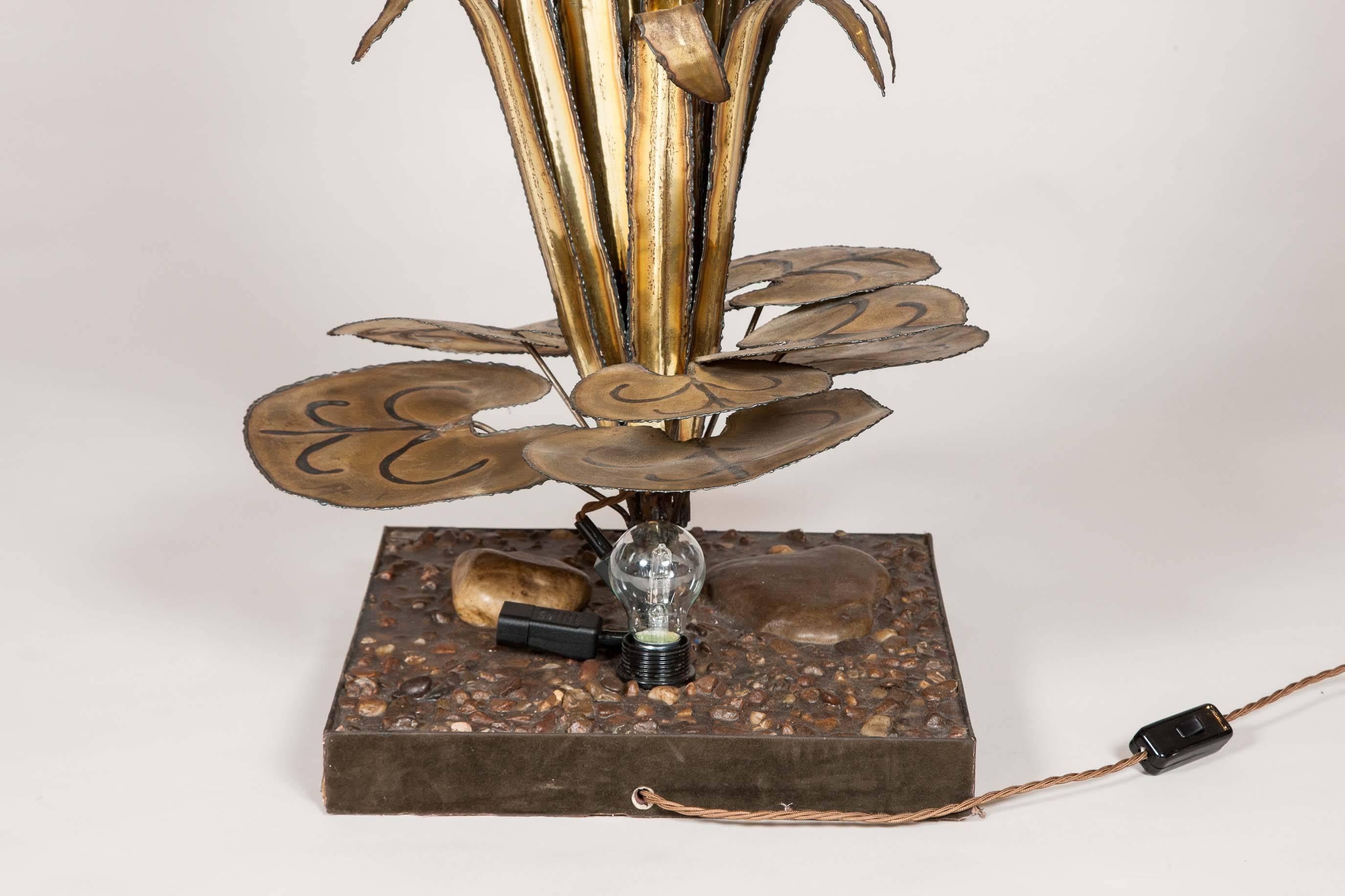 Cattail and Waterlilies Lamp 2