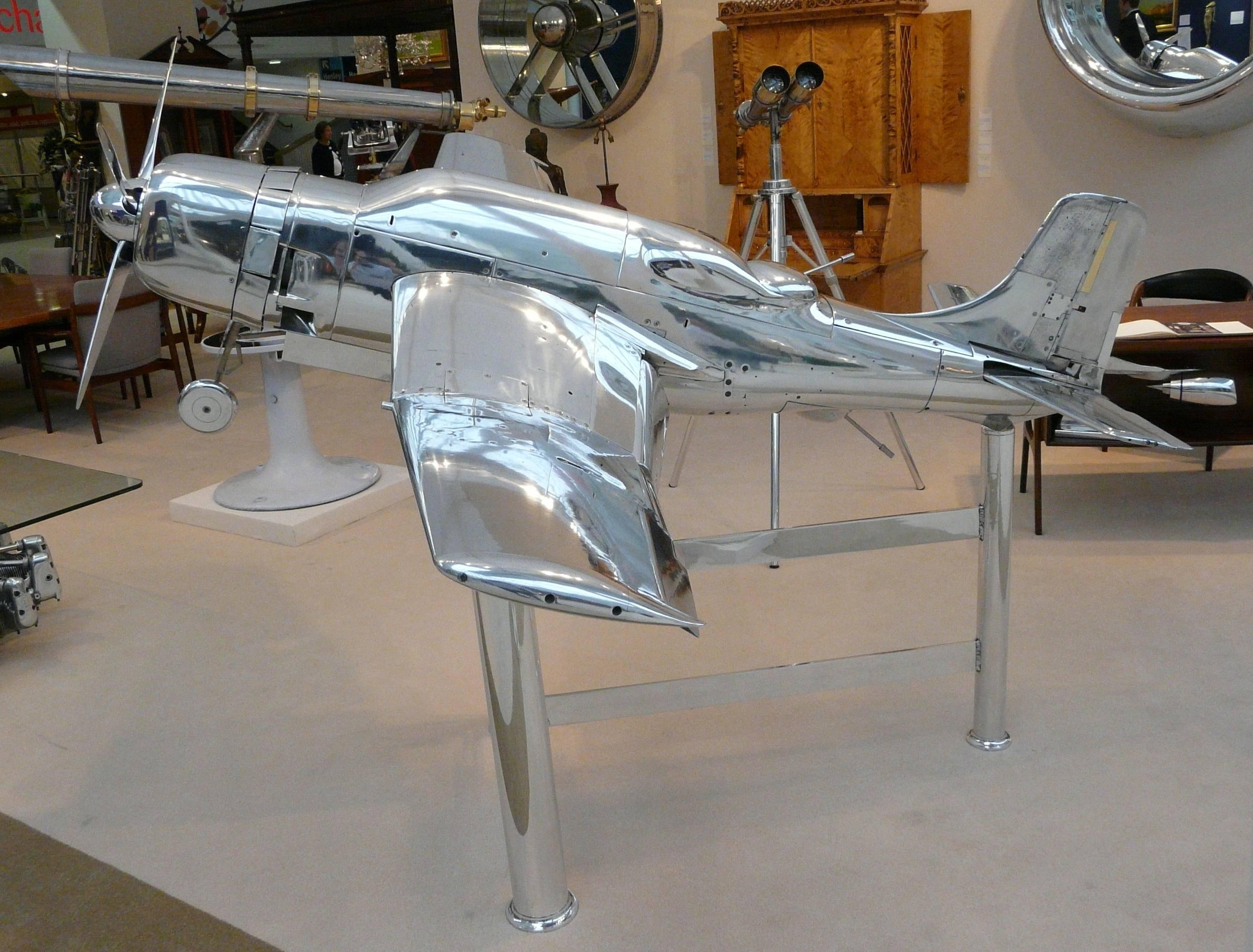 Wind Tunnel Model of a Douglas Destroyer Made by NACA/NASA in 1942 In Good Condition For Sale In London, GB