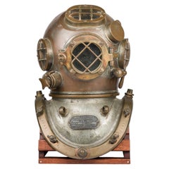 Casco da immersione Morse Mark V della Marina degli Stati Uniti con 12 bulloni, risalente alla Seconda Guerra Mondiale