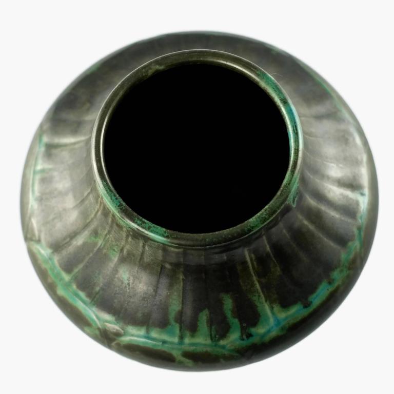 Shearwater Carved Pottery Vase For Sale at 1stDibs