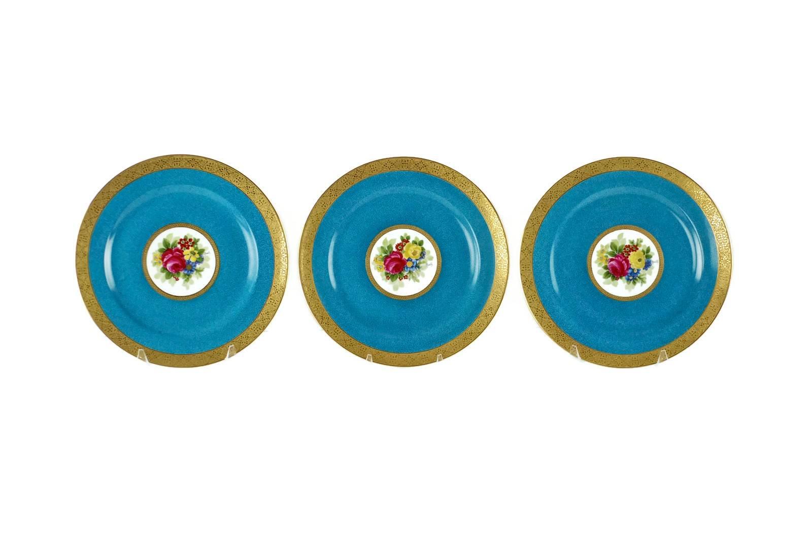 Charles Ahrenfeldt Limoges Gilt Encrusted Hand-Painted Cabinet Plates, Set of 12 In Good Condition For Sale In Cincinnati, OH