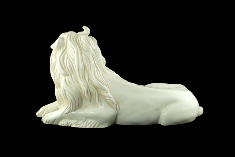 Neoclassical Mottahedeh White Glazed Majolica Recumbent Lion Figure after Kaendler For Sale