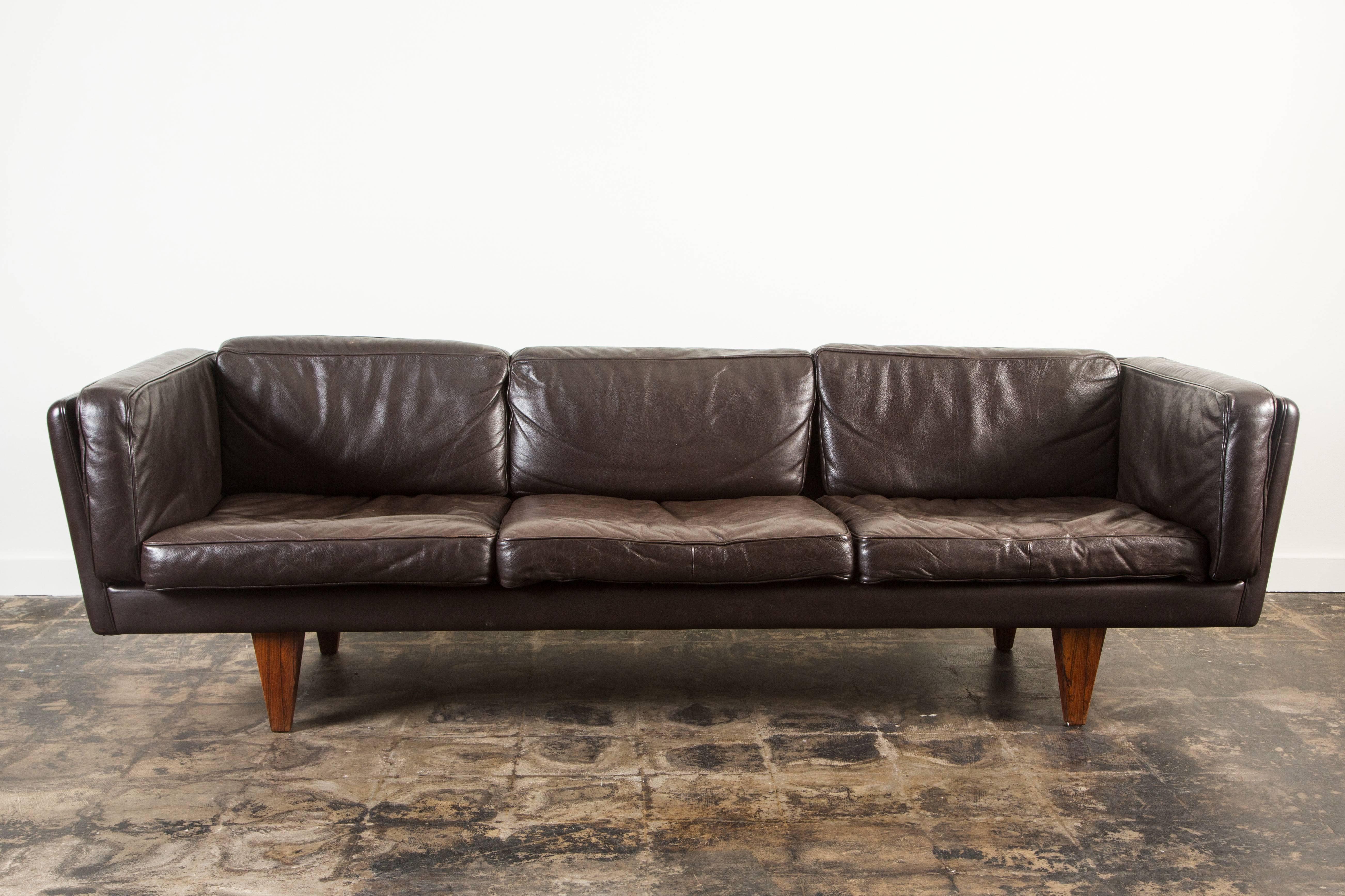 Leather and Rosewood Sofa by Illum Wikkelsø 1