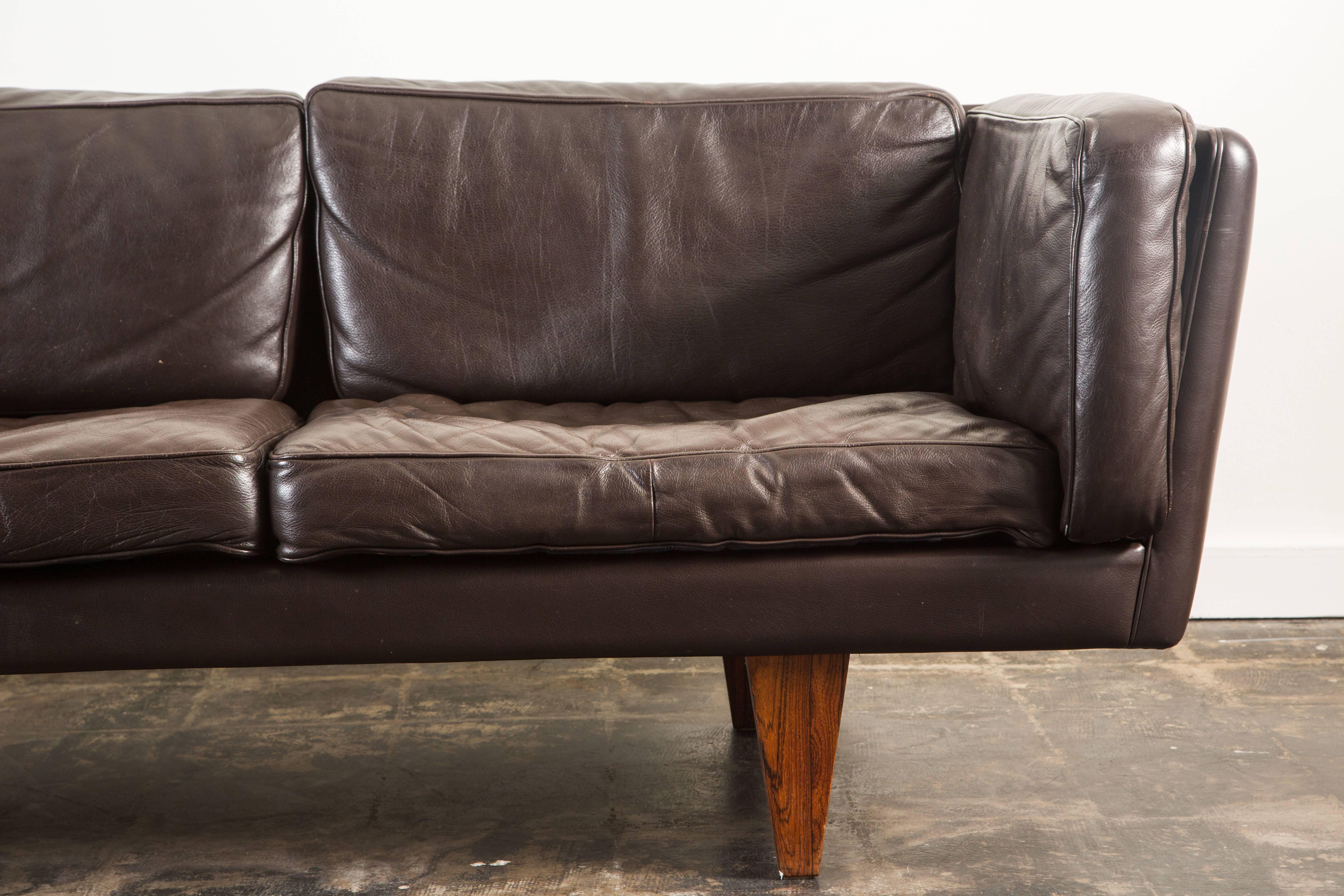 Leather and Rosewood Sofa by Illum Wikkelsø In Excellent Condition In Los Angeles, CA