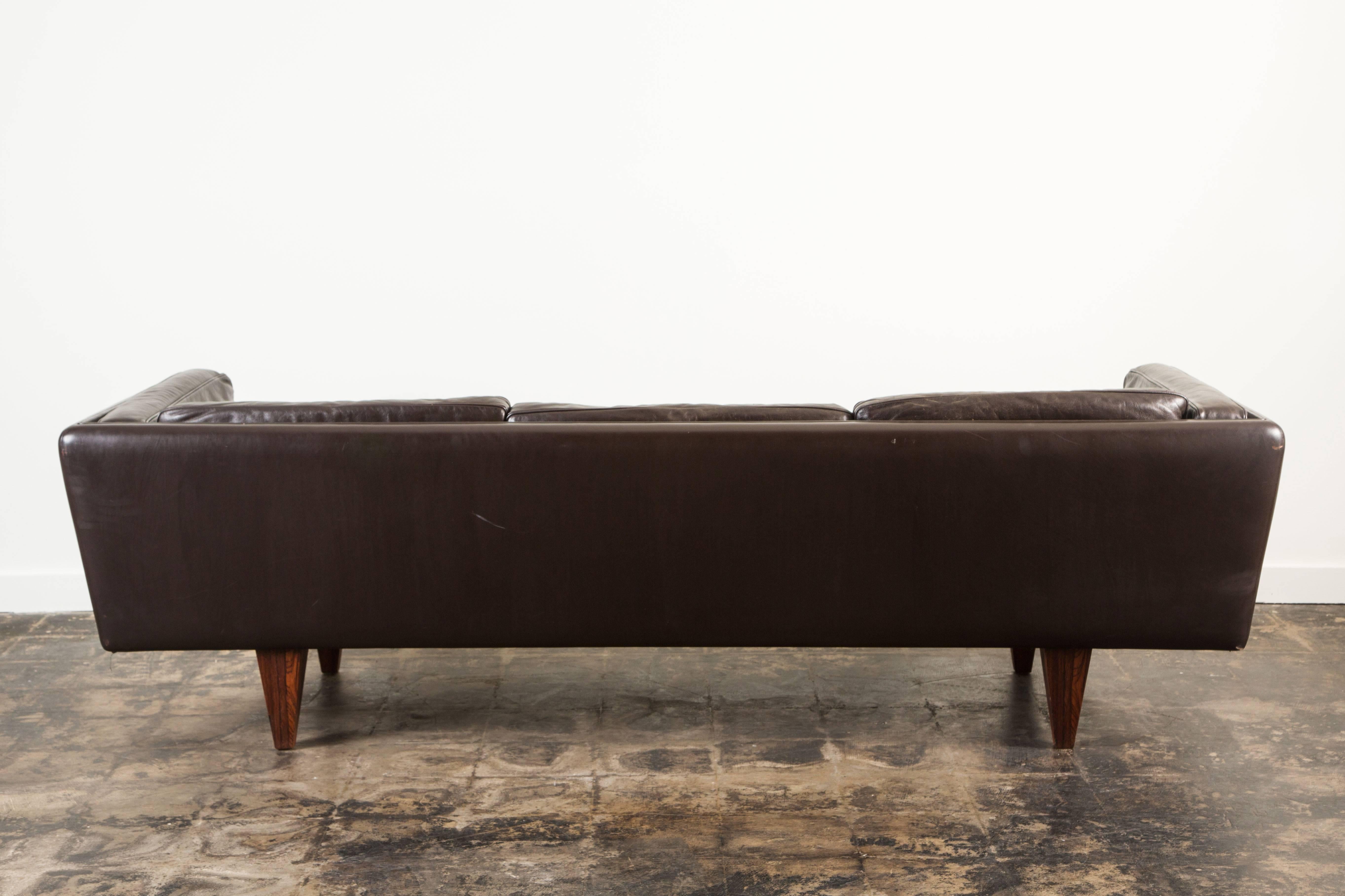 Mid-20th Century Leather and Rosewood Sofa by Illum Wikkelsø