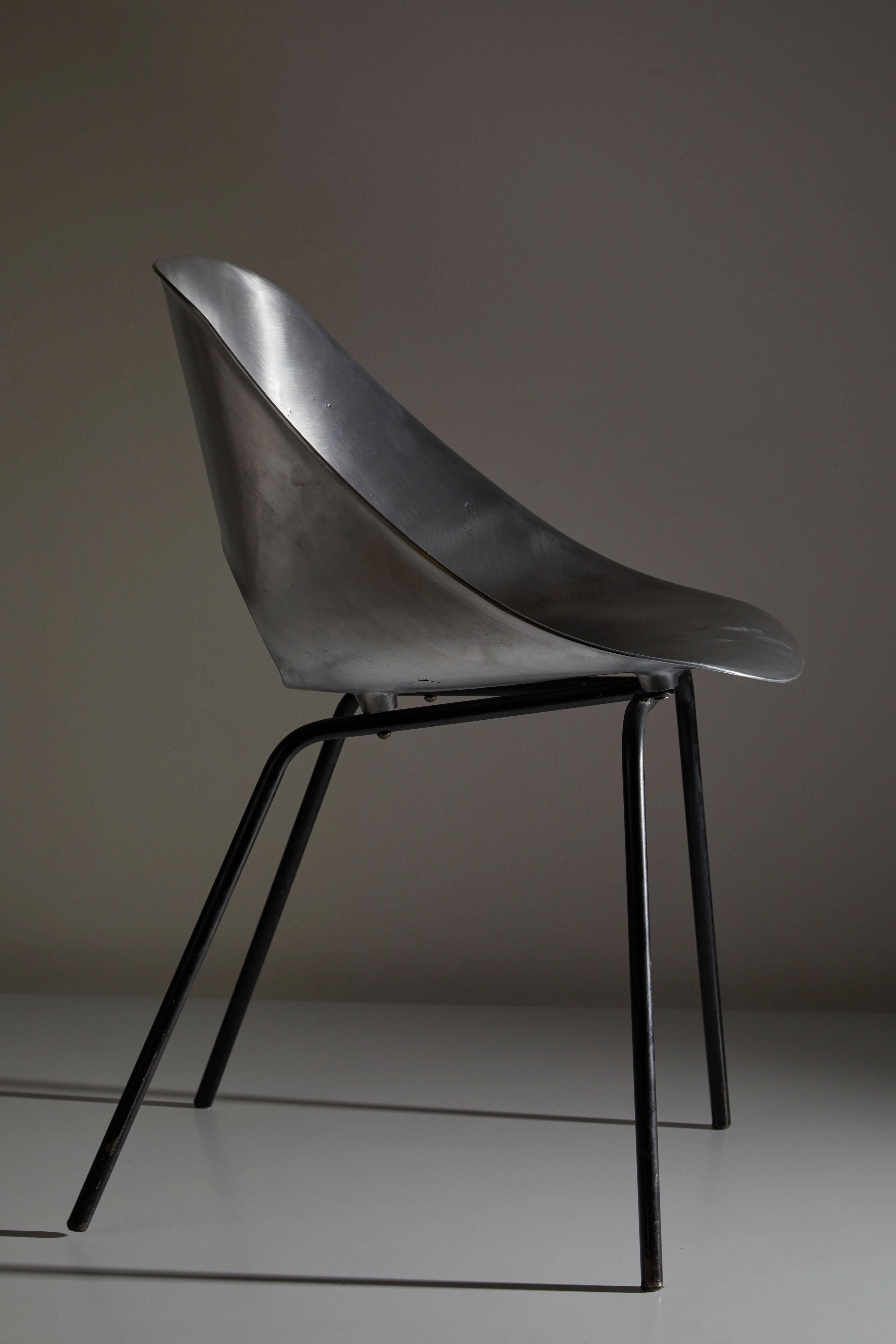 Tulip Chair by Pierre Guariche In Excellent Condition In Los Angeles, CA