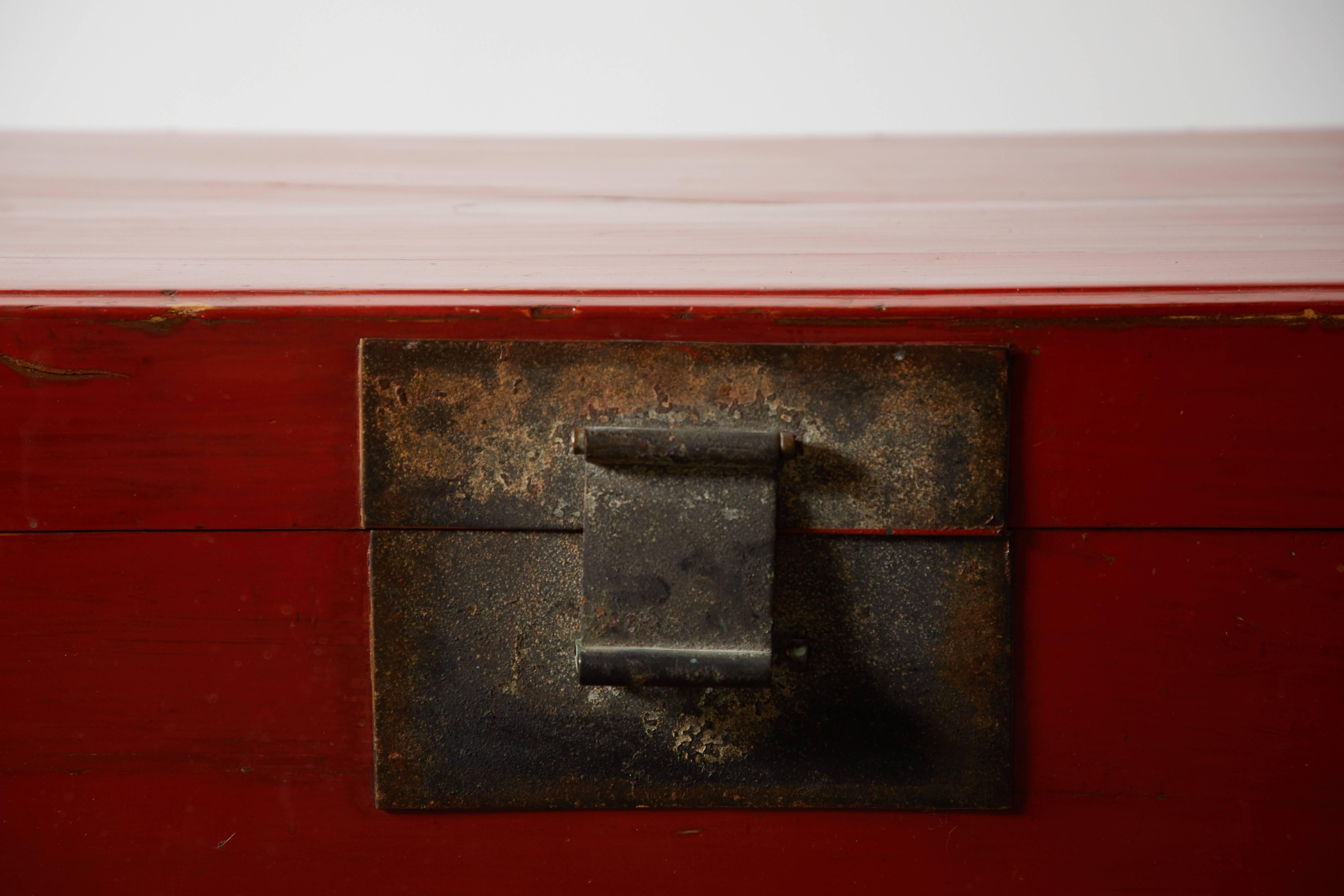 Late 19th Century Chinese Red Lacquer Trunk 2