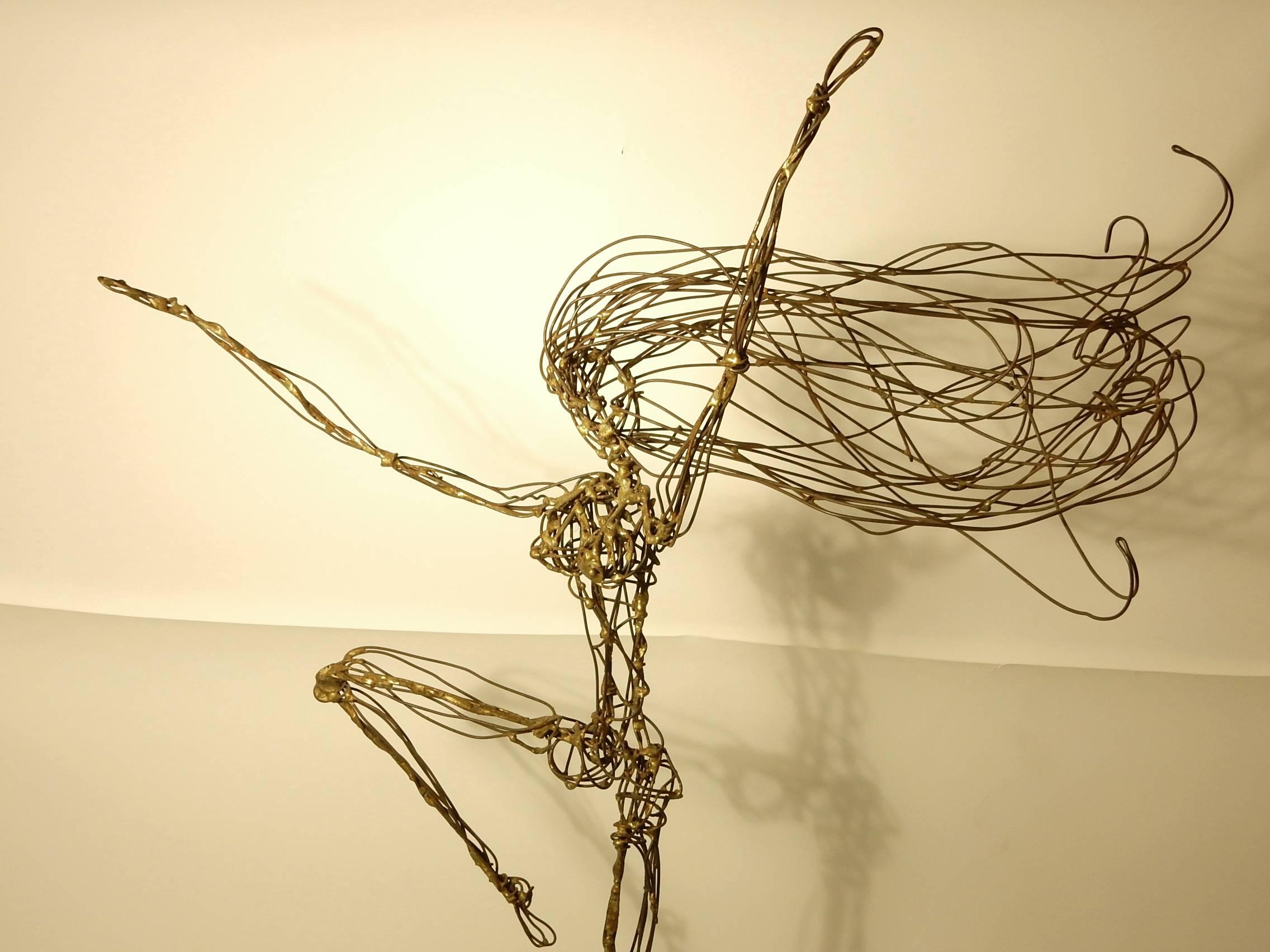 wire abstract sculpture