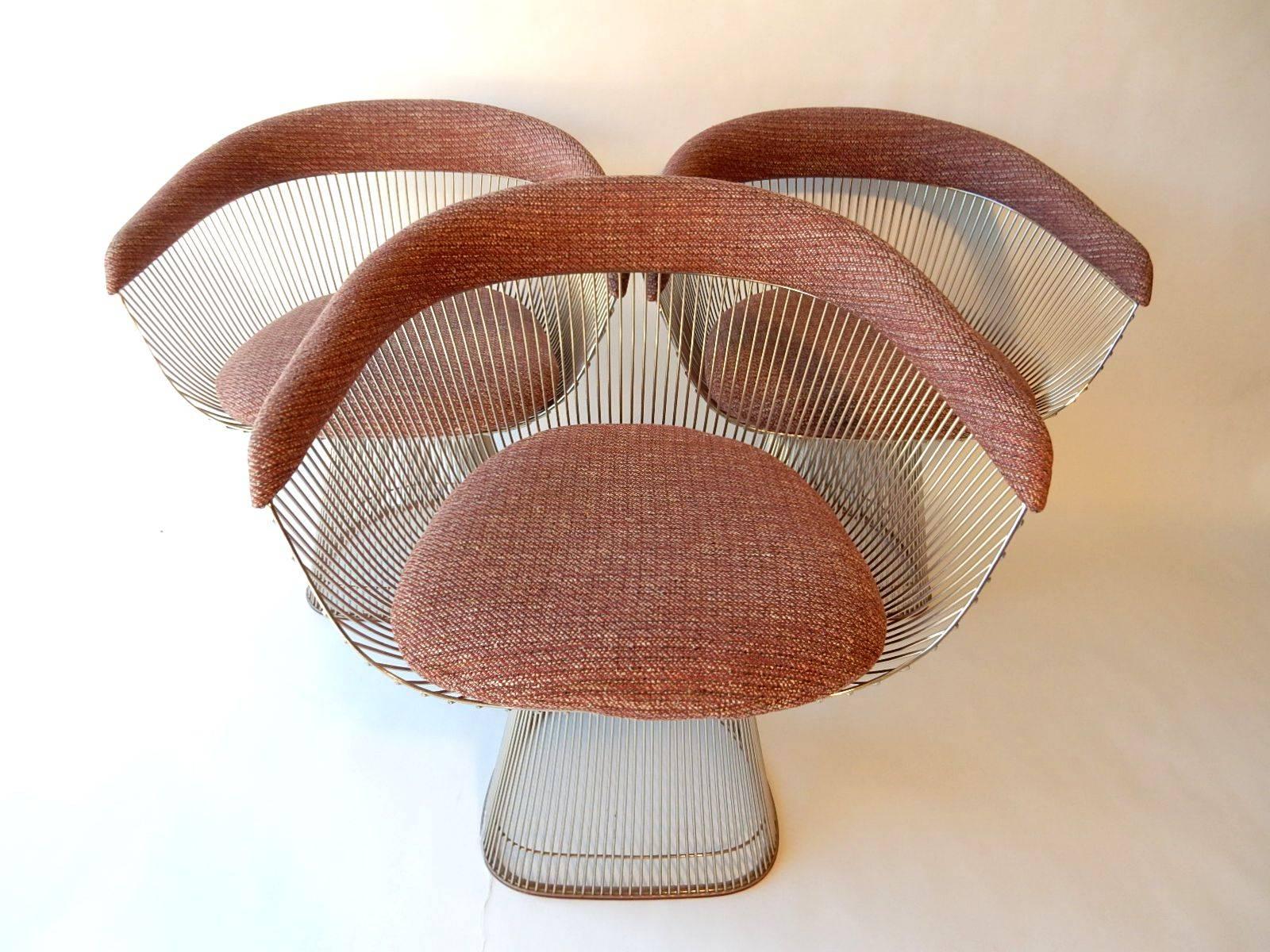 Set of three Warren Platner design for/by Knoll International chrome wire chairs.
Completely original and in mint condition.
Sold as a set only. Matching dining table available in our separate listing