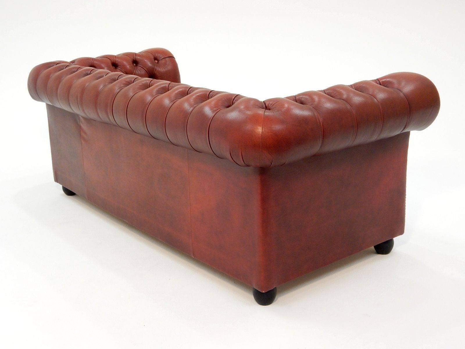 Fabulous Tufted Oxblood Leather British Chesterfield Sofa In Excellent Condition In Las Vegas, NV