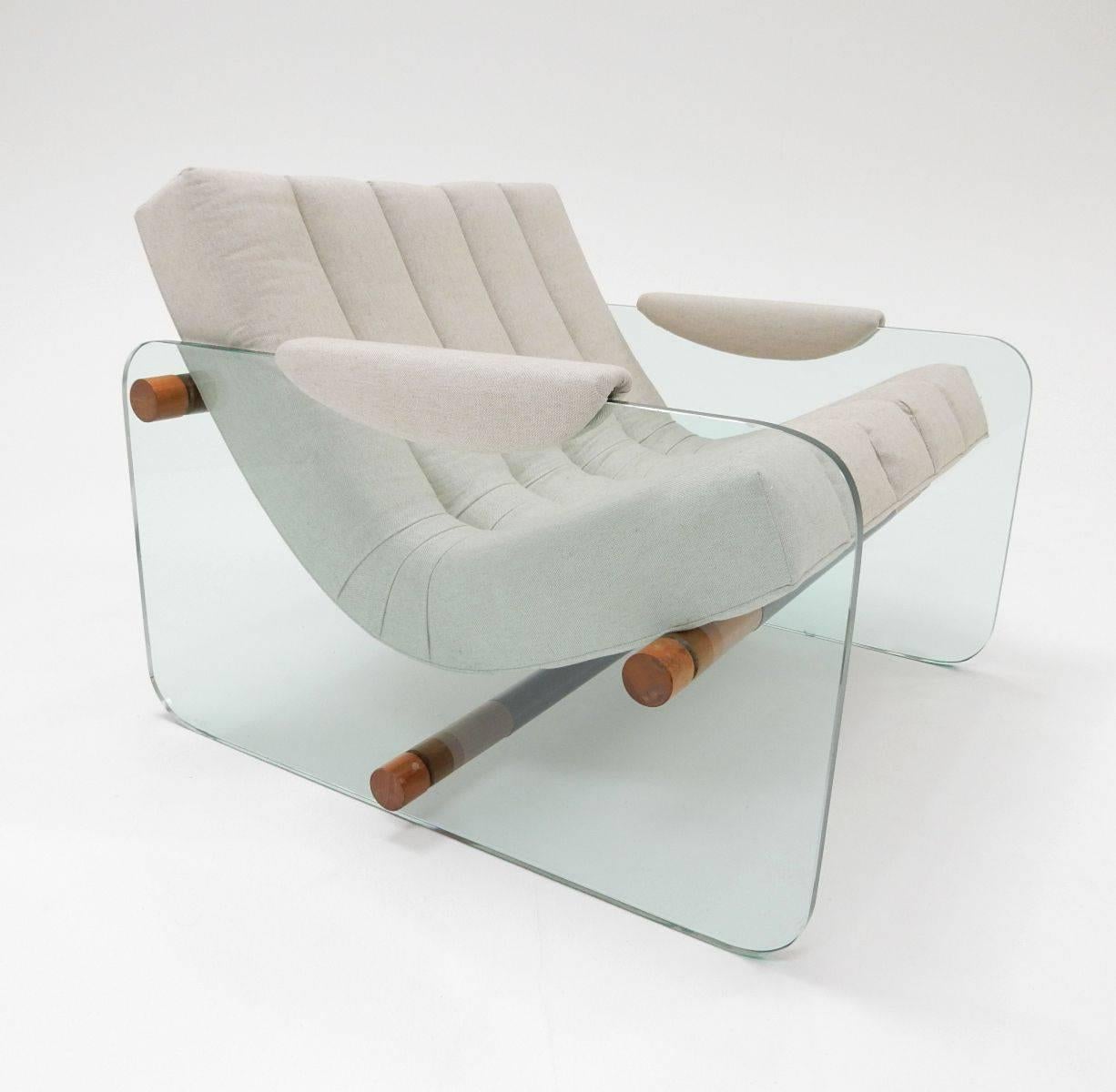 Italian Glass Lounge Chairs Pair, in the style of Fabio Lenci, circa 1970 In Excellent Condition In Las Vegas, NV