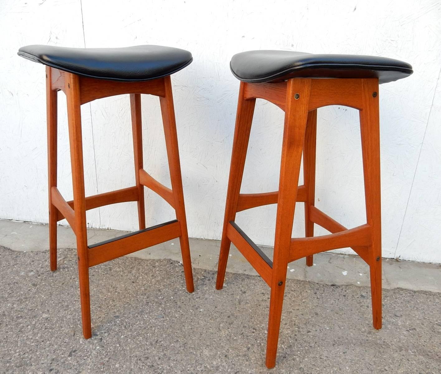 Mid-Century Danish Modern Teak Wood Dry Bar and Stools by Johannes Andersen 2