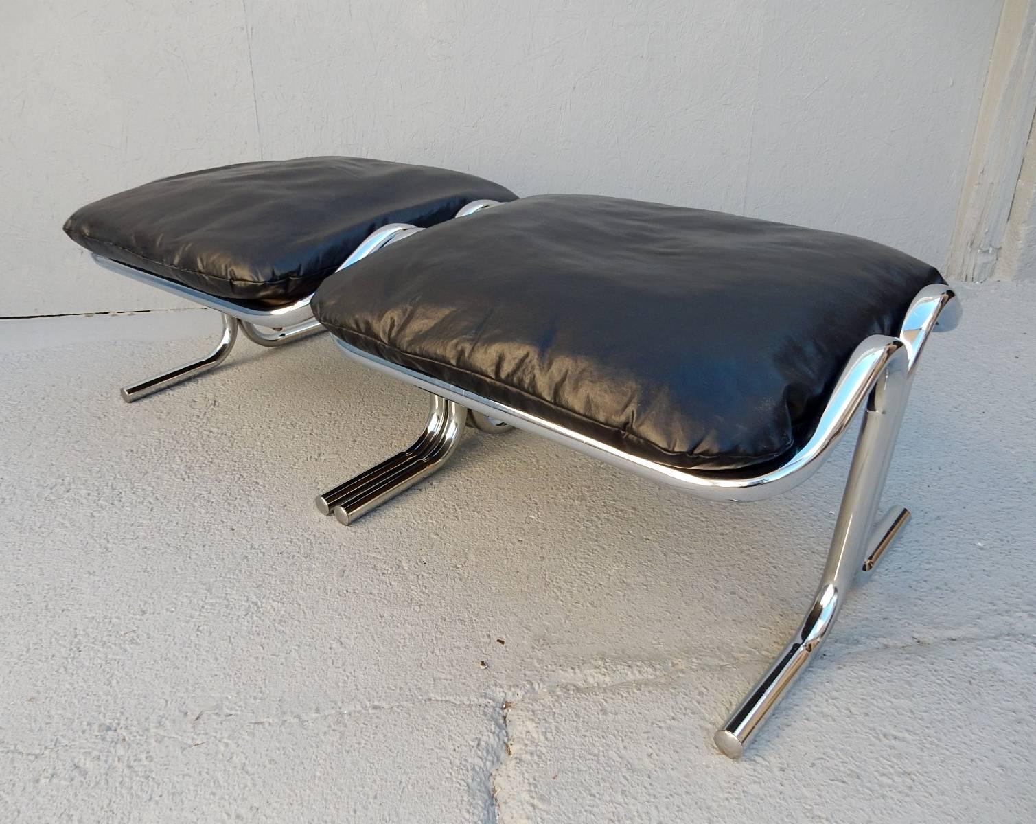 Rare Pair of Chrome and Leather Ottomans Arcadia by Jerry Johnson for Landes In Excellent Condition In Las Vegas, NV