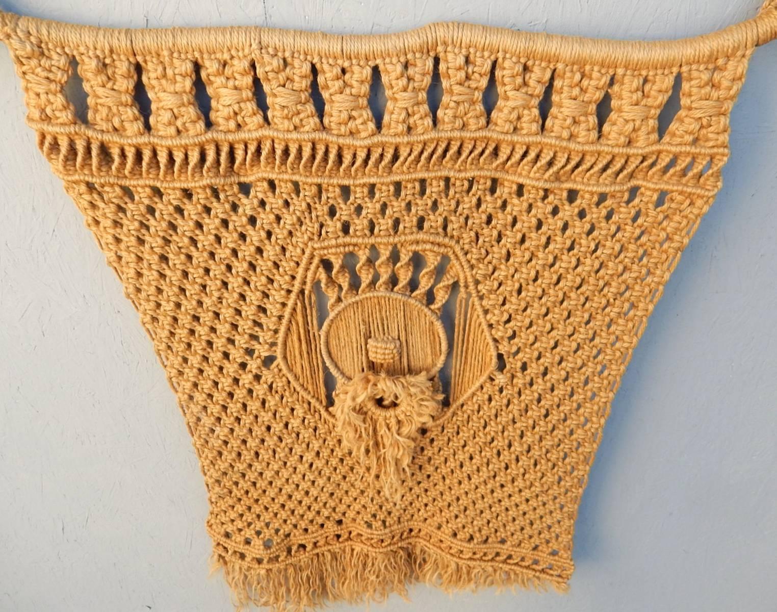 Wonderful organic modern macrame wall art, circa 1960s.
Measures 5 feet tall x 4 feet wide making it an excellent sofa size or window screen.
Excellent all original condition.