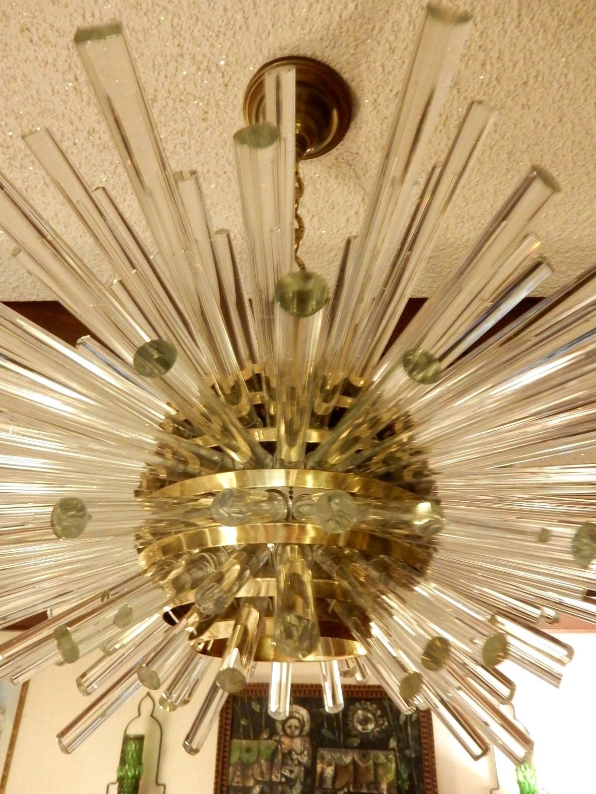Designed in 1960 by Prof. Friedl Bakalowits for Bakalowits & Sons, Vienna, Austria this chandelier is a work of art and mesmerizing to gaze upon.
Brass finish. Perfect working order.