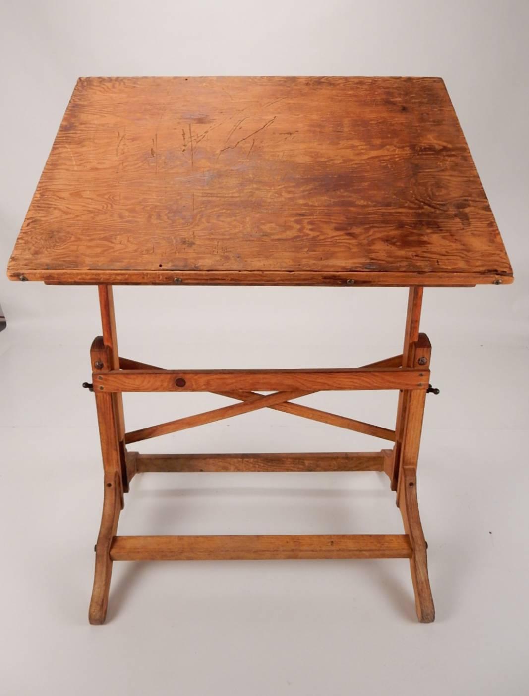 1930s Post Industrial Wood and Iron Drafting Table In Good Condition In Las Vegas, NV
